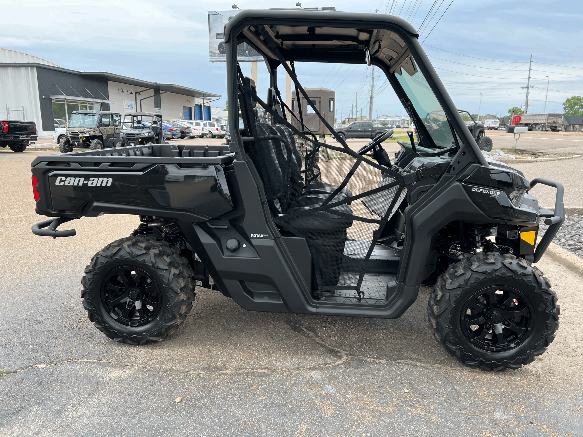 2024 Can-Am Defender XT HD9 in Dyersburg, Tennessee - Photo 8