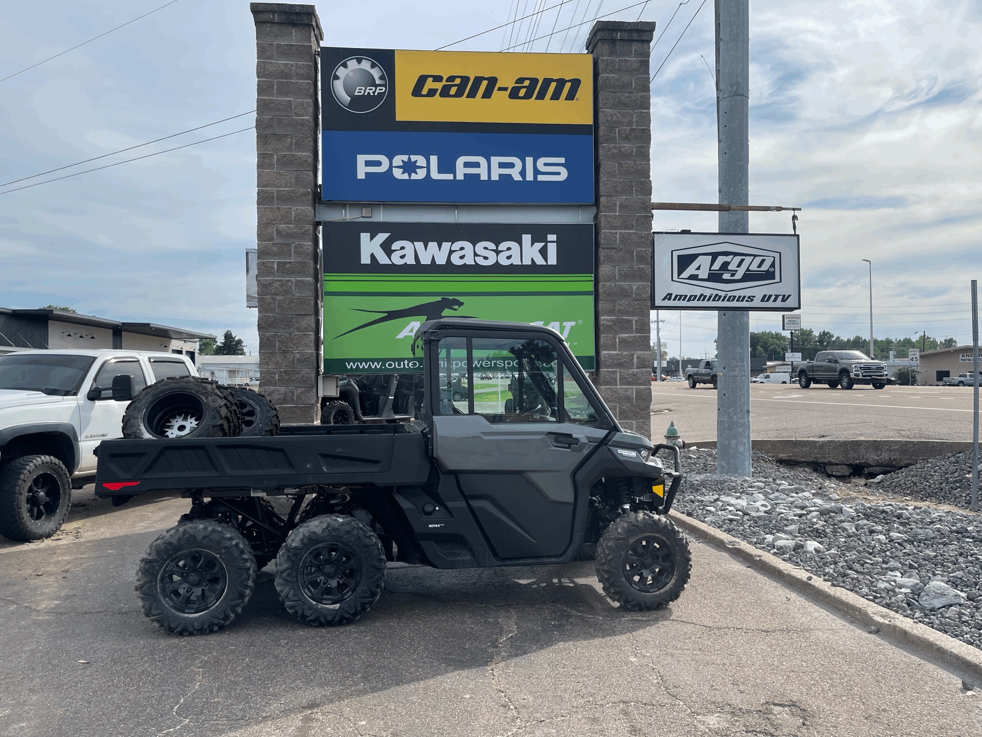 2022 Can-Am Defender 6x6 CAB Limited in Dyersburg, Tennessee - Photo 1