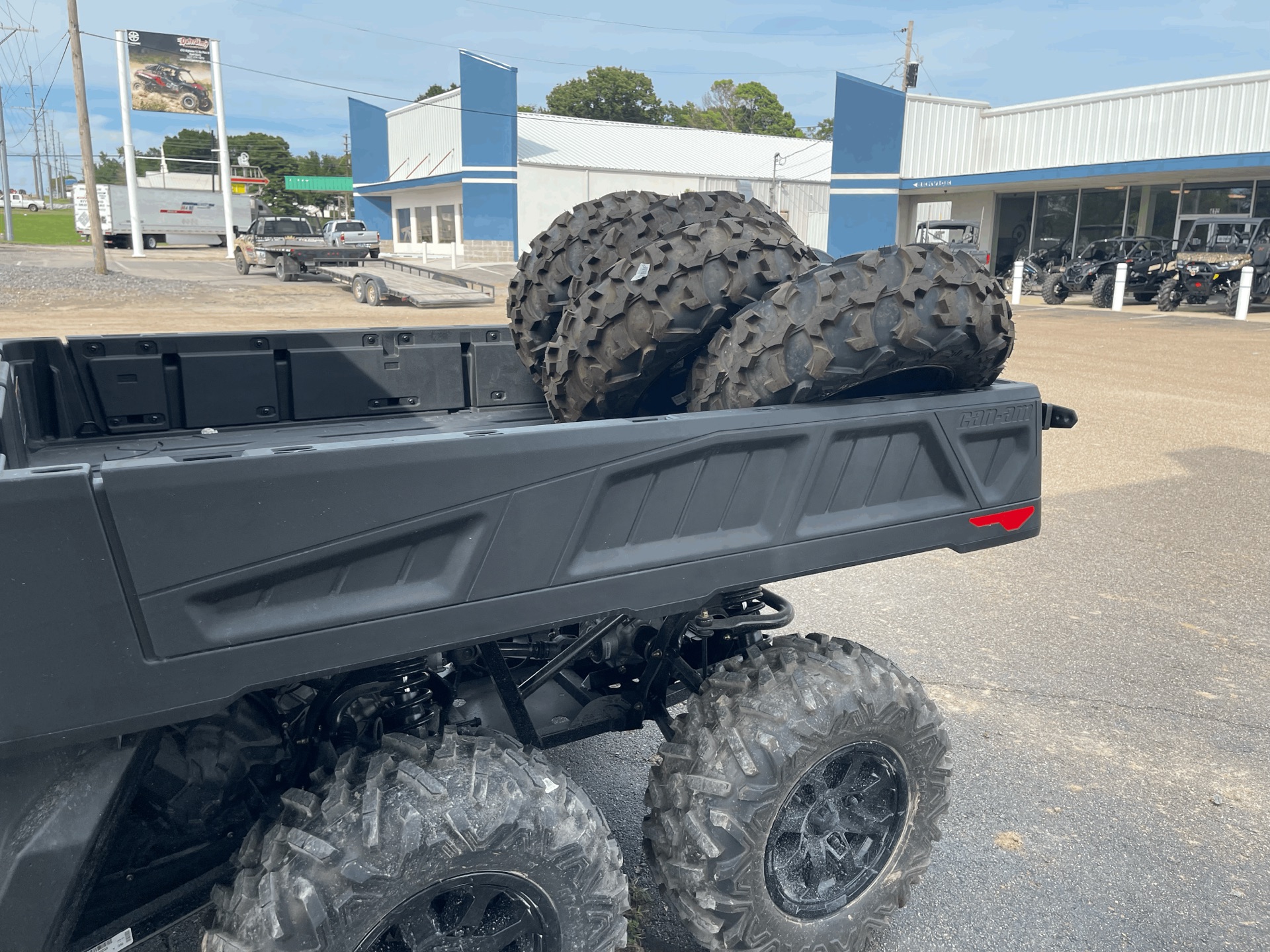 2022 Can-Am Defender 6x6 CAB Limited in Dyersburg, Tennessee - Photo 7