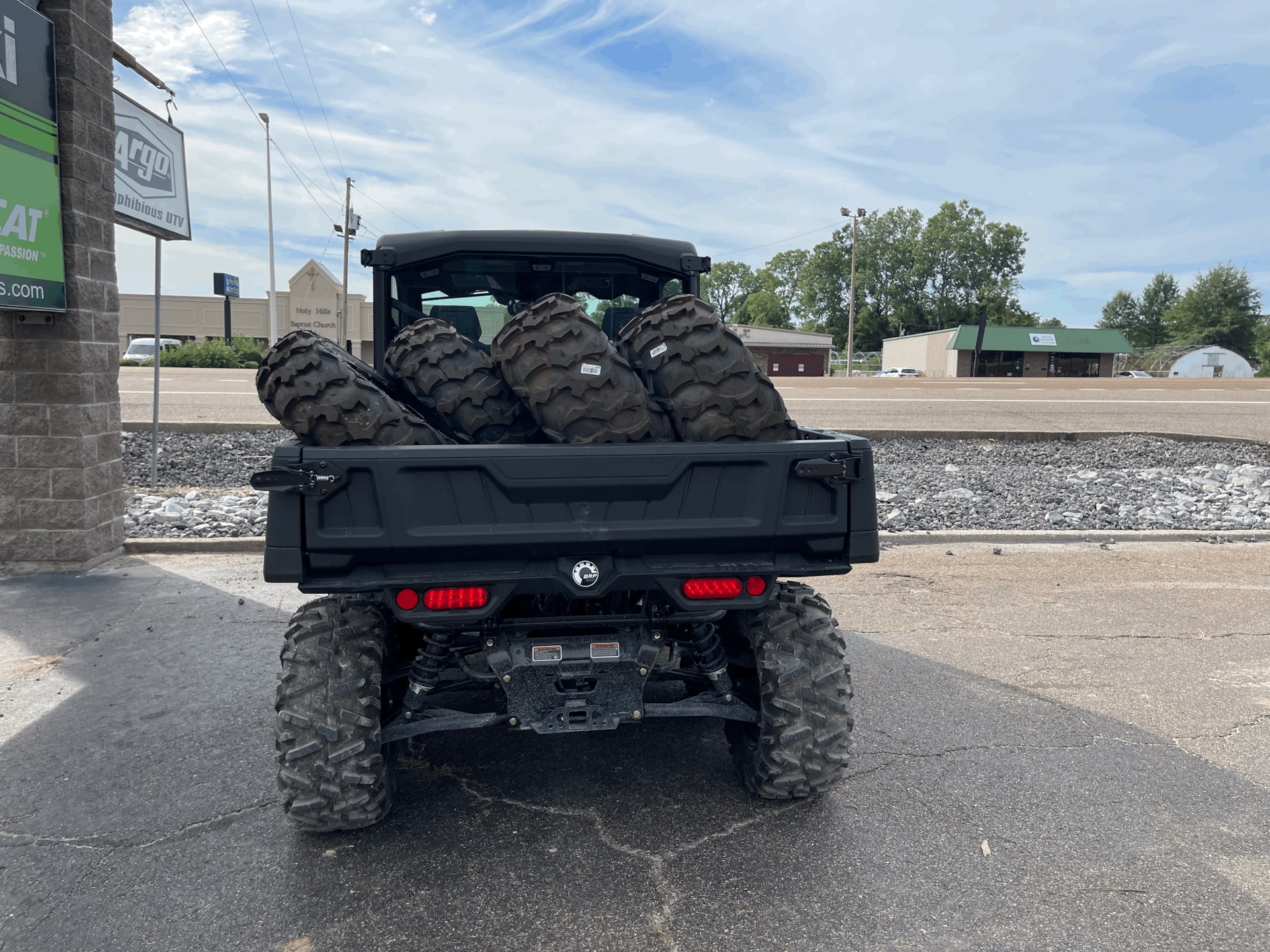 2022 Can-Am Defender 6x6 CAB Limited in Dyersburg, Tennessee - Photo 8