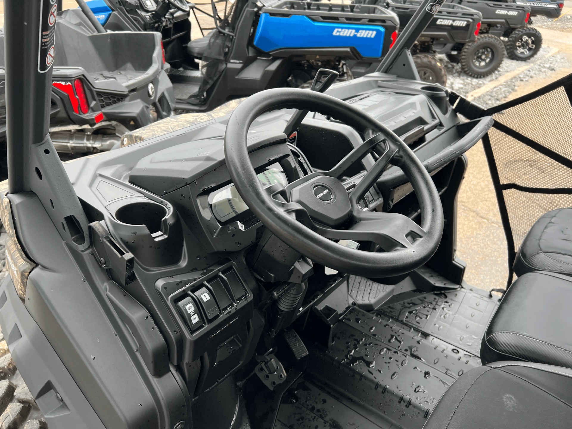 2023 Can-Am Defender MAX X MR HD10 in Dyersburg, Tennessee - Photo 16