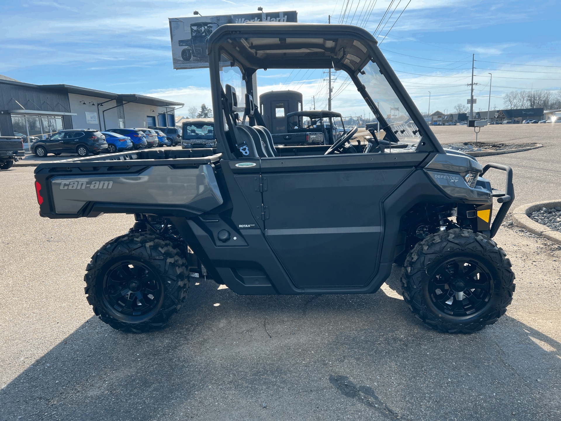 2024 Can-Am Defender XT HD7 in Dyersburg, Tennessee - Photo 7