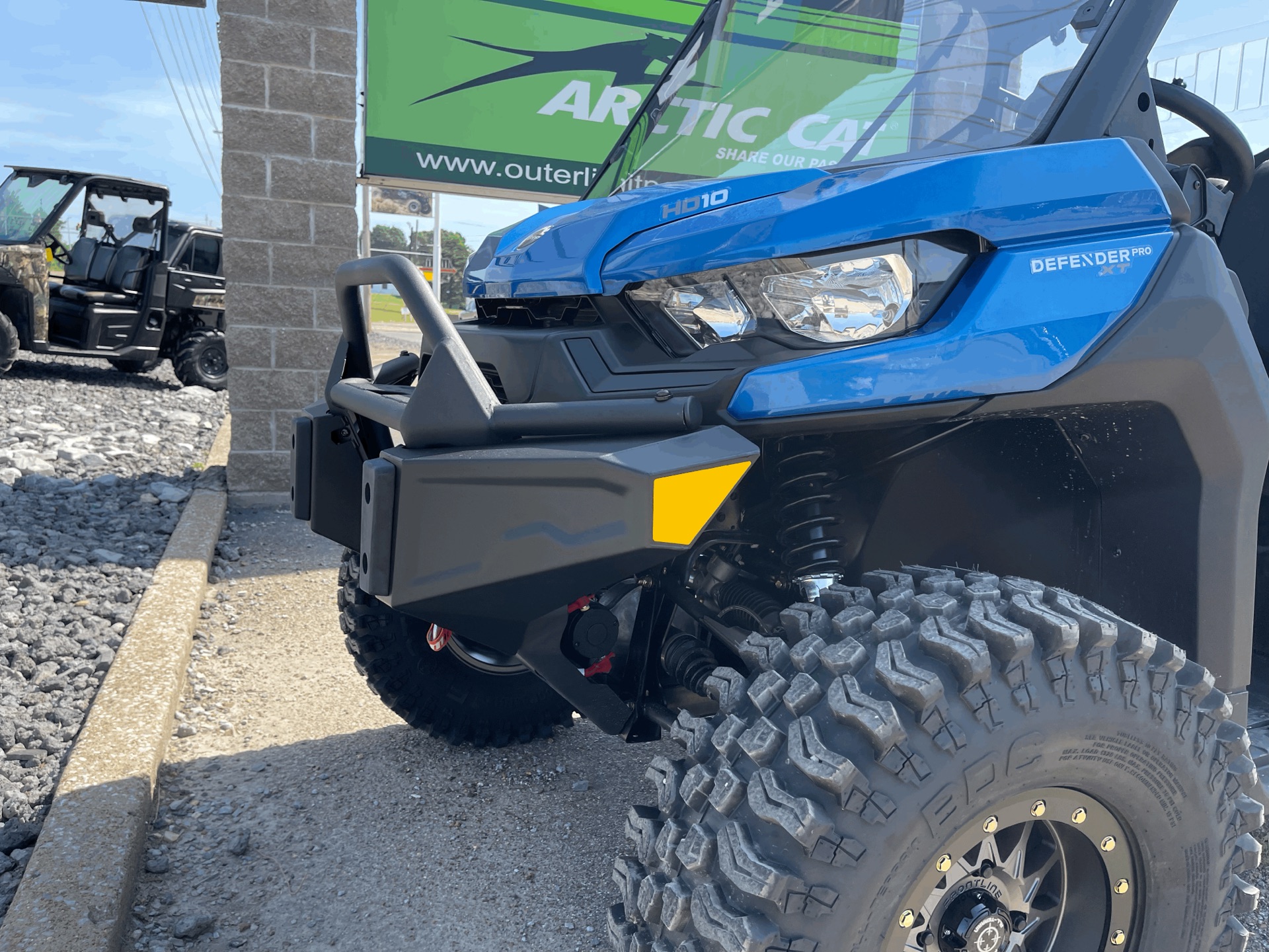 2022 Can-Am Defender Pro XT HD10 in Dyersburg, Tennessee - Photo 5