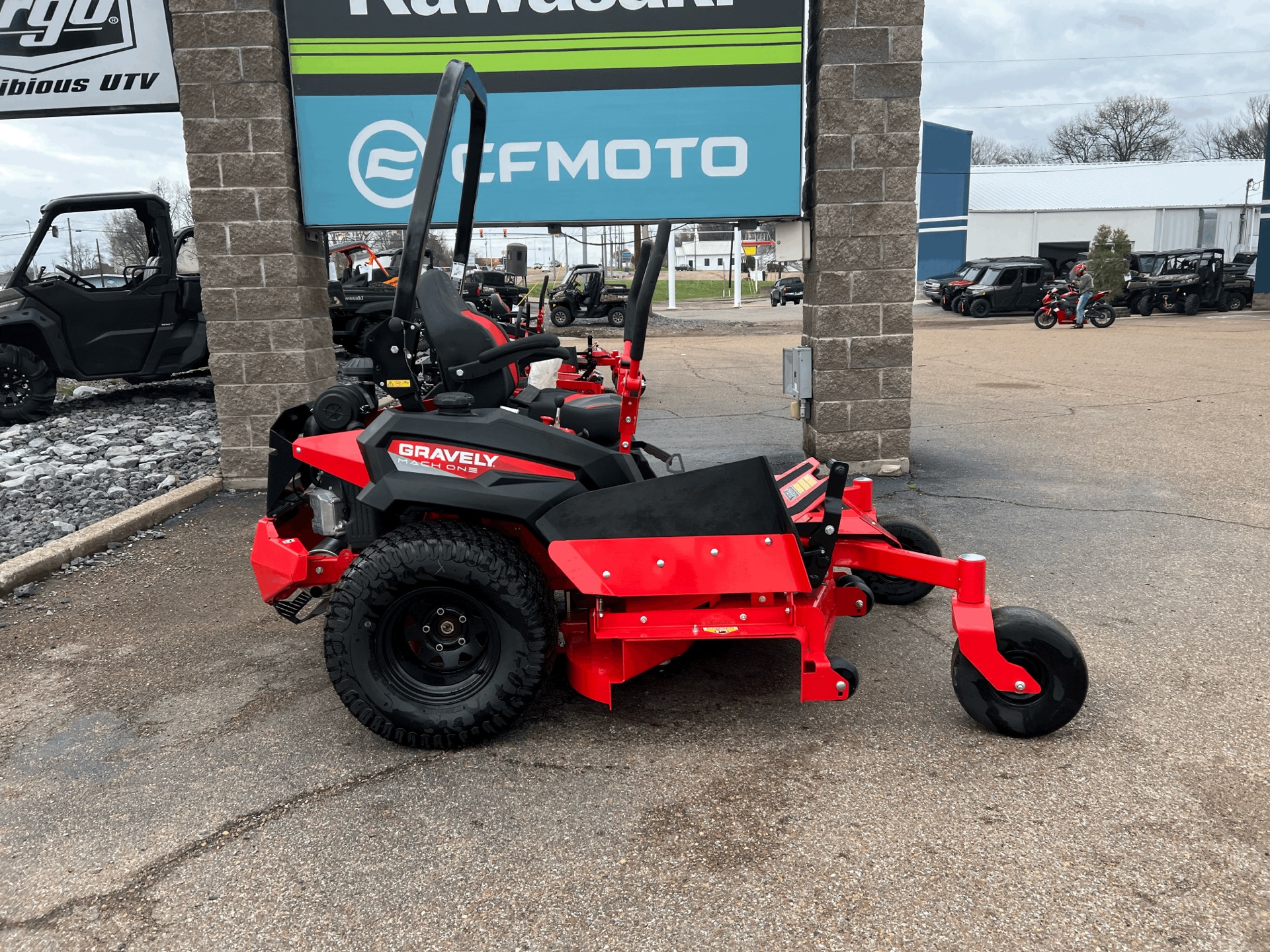 2023 Gravely USA Pro-Turn Mach One 60 in. Kawasaki FX921V 31 hp in Dyersburg, Tennessee - Photo 2