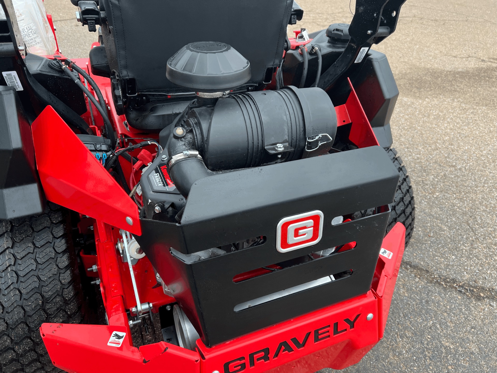 2023 Gravely USA Pro-Turn Mach One 60 in. Kawasaki FX921V 31 hp in Dyersburg, Tennessee - Photo 16