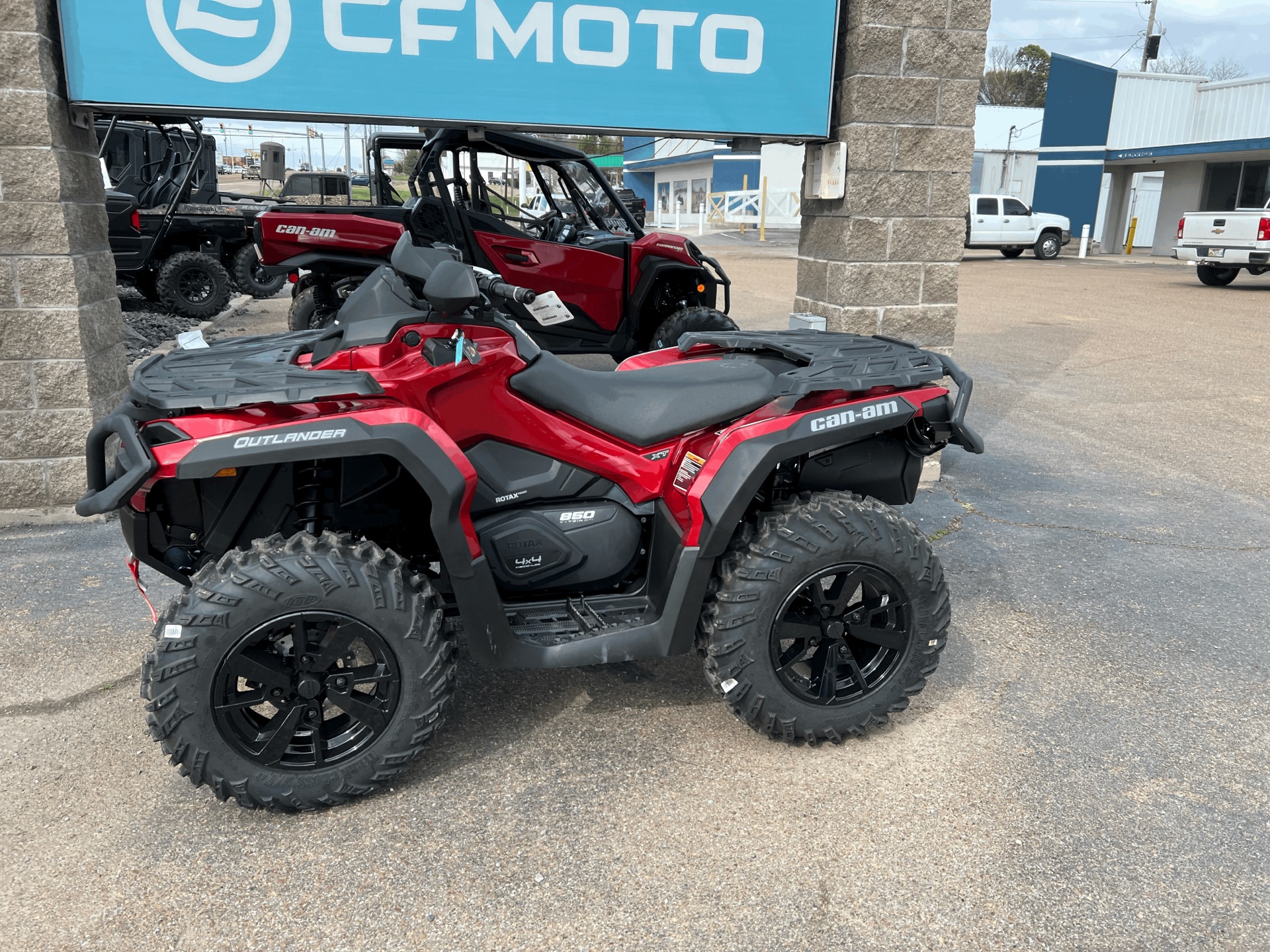 2024 Can-Am Outlander XT 850 in Dyersburg, Tennessee - Photo 3