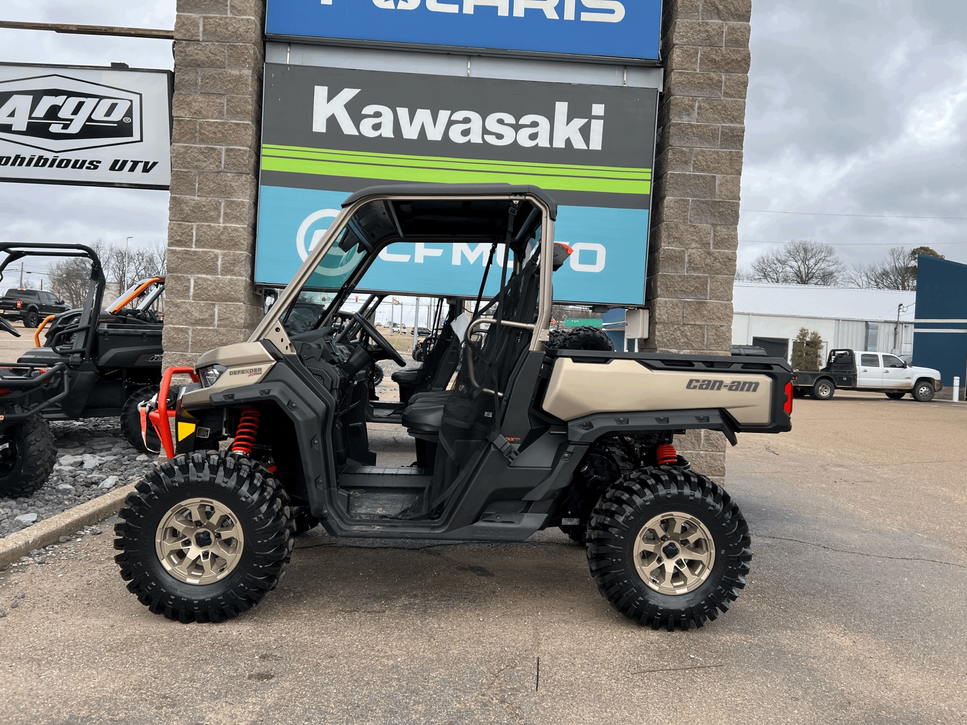 2023 Can-Am Defender X MR HD10 in Dyersburg, Tennessee - Photo 2