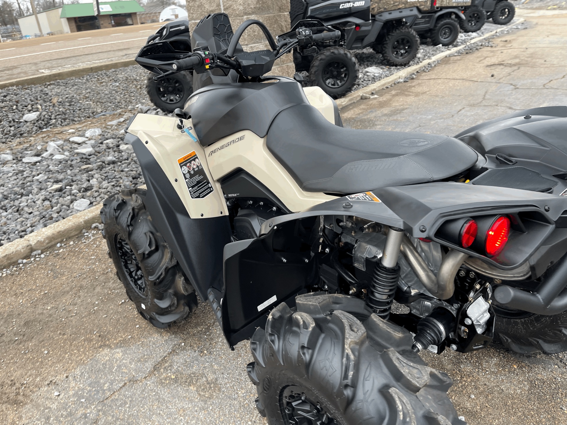 2022 Can-Am Renegade X MR 650 in Dyersburg, Tennessee - Photo 10