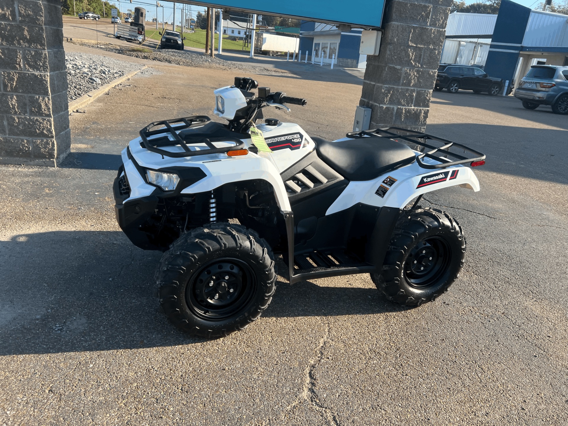 2025 Kawasaki Brute Force 450 4x4 in Dyersburg, Tennessee - Photo 3