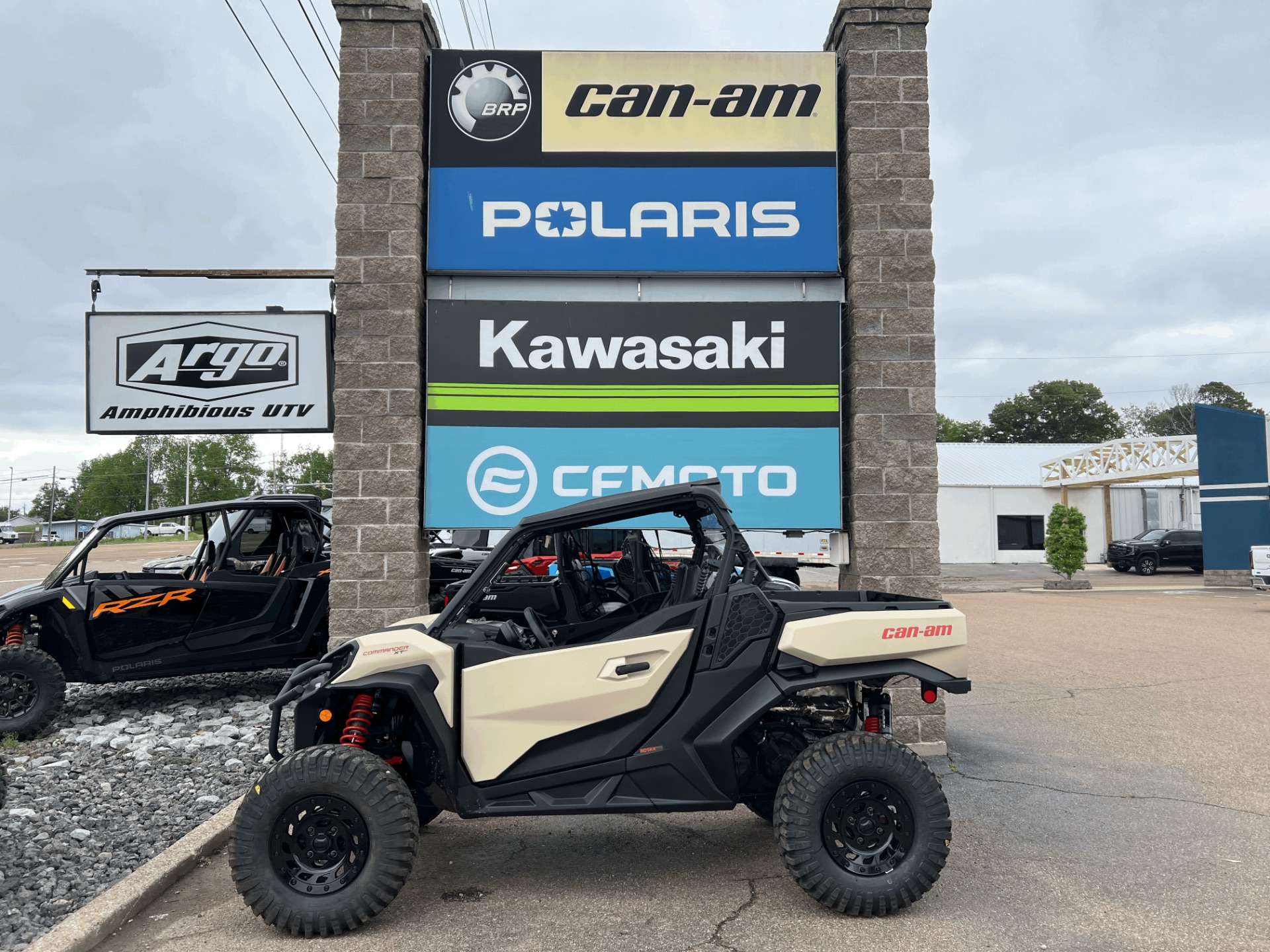 2023 Can-Am Commander XT-P 1000R in Dyersburg, Tennessee - Photo 1