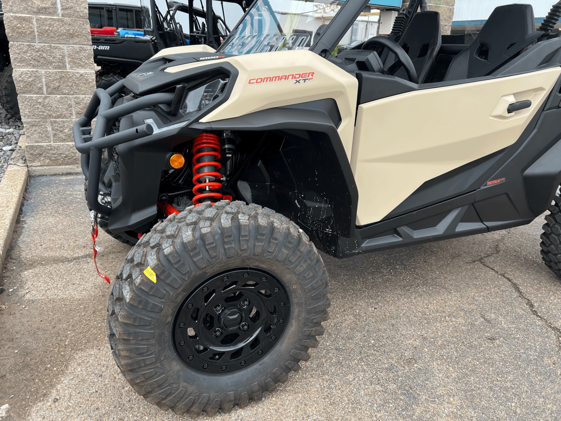 2023 Can-Am Commander XT-P 1000R in Dyersburg, Tennessee - Photo 4