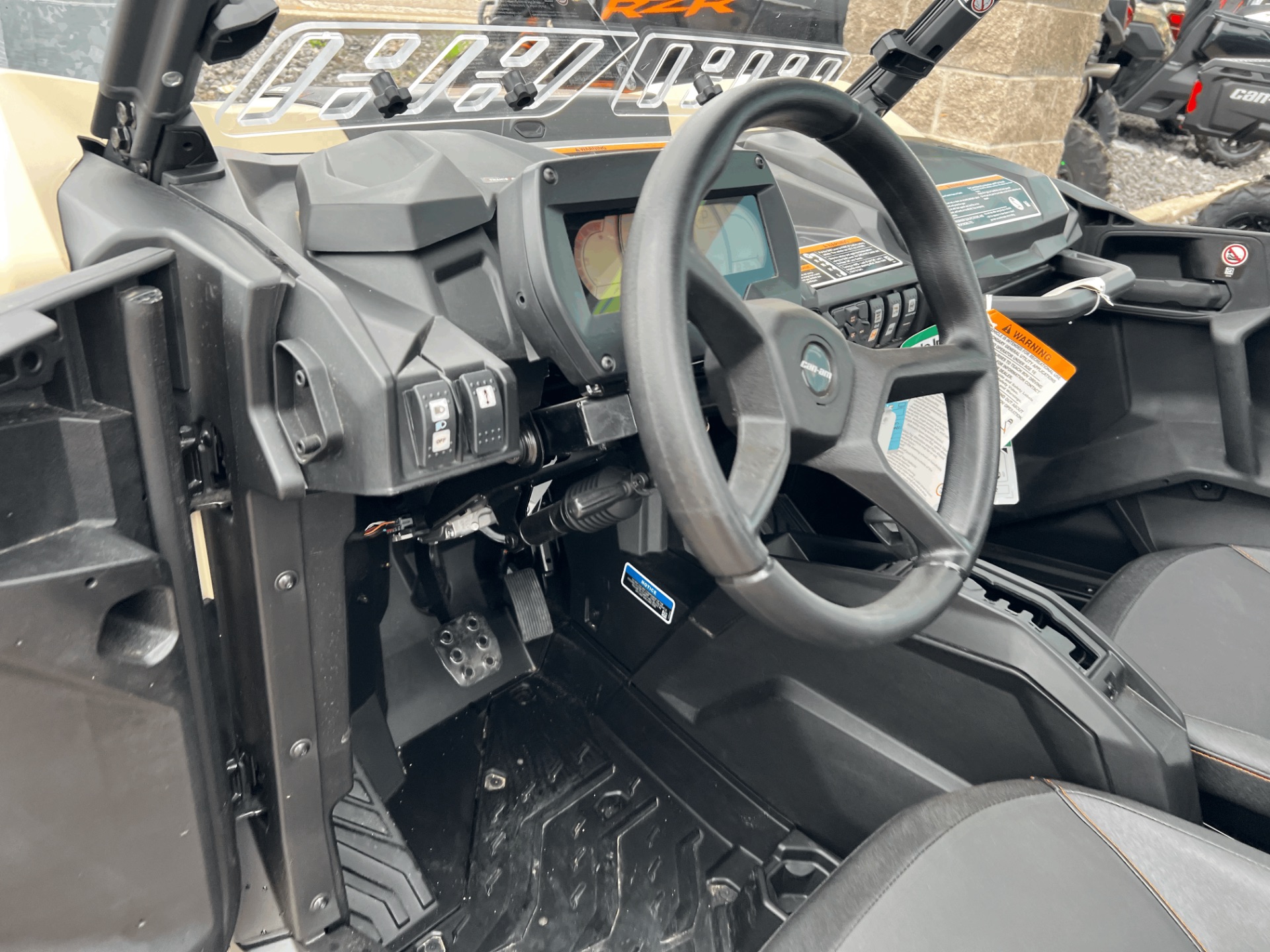 2023 Can-Am Commander XT-P 1000R in Dyersburg, Tennessee - Photo 21