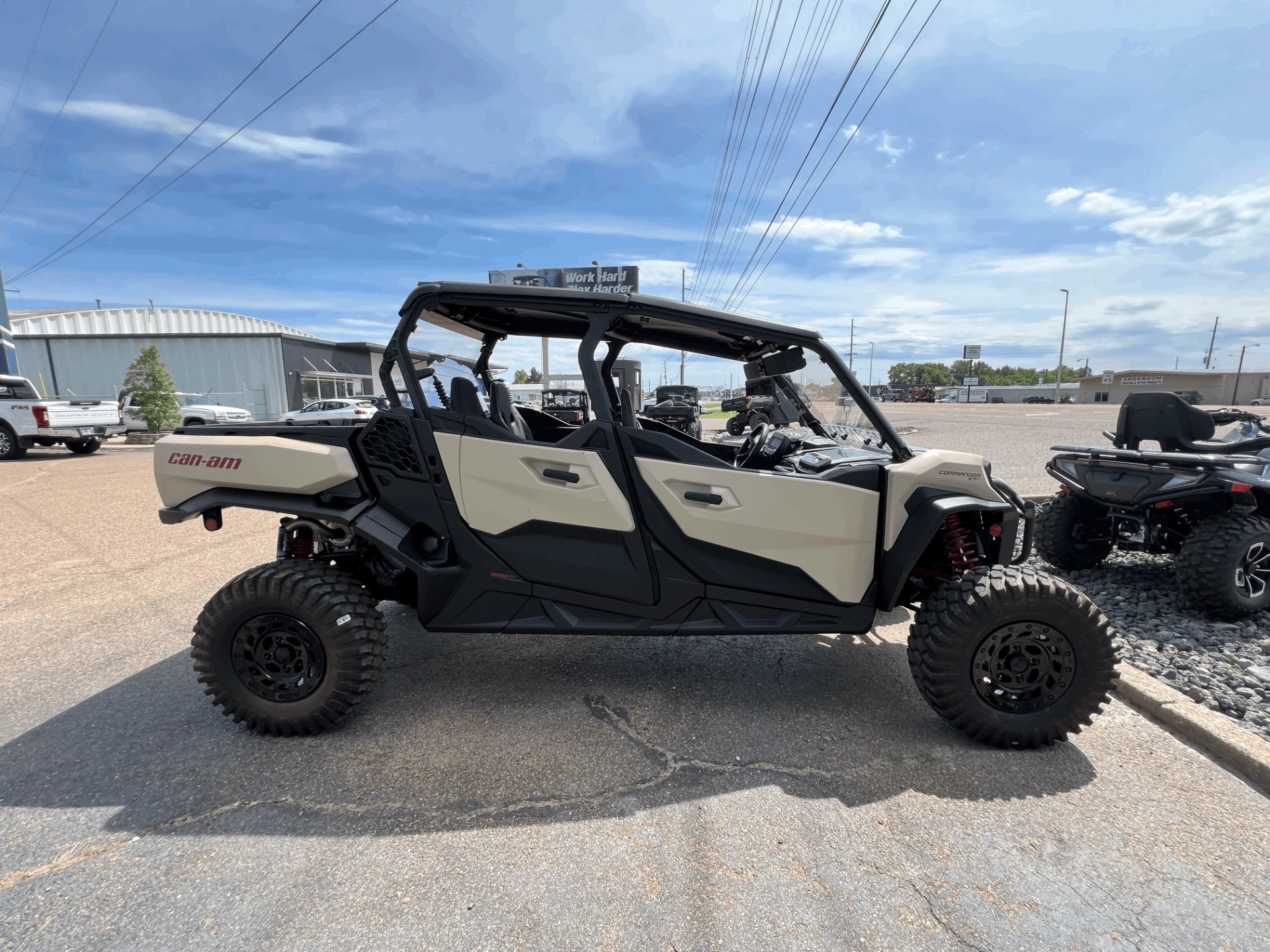 2024 Can-Am Commander MAX XT-P in Dyersburg, Tennessee - Photo 9