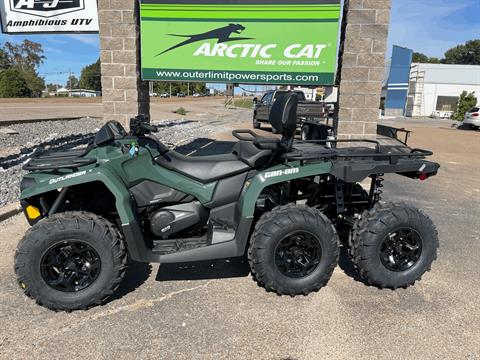 2022 Can-Am Outlander MAX 6x6 DPS 450 in Dyersburg, Tennessee - Photo 2