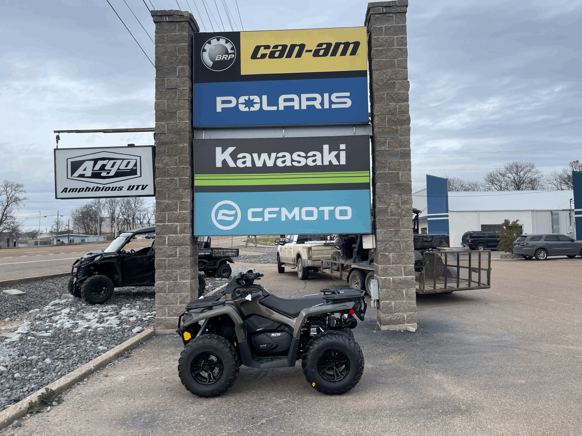 2023 Can-Am Outlander XT 570 in Dyersburg, Tennessee - Photo 1