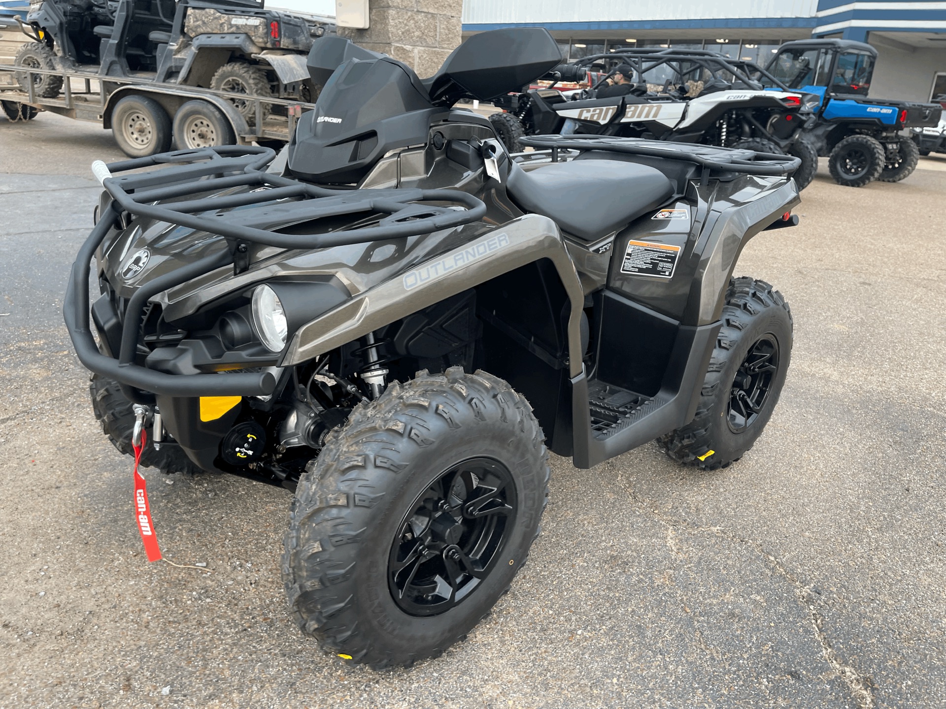 2023 Can-Am Outlander XT 570 in Dyersburg, Tennessee - Photo 4