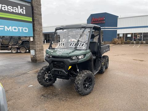 2023 Can-Am Defender 6x6 DPS HD10 in Dyersburg, Tennessee - Photo 2