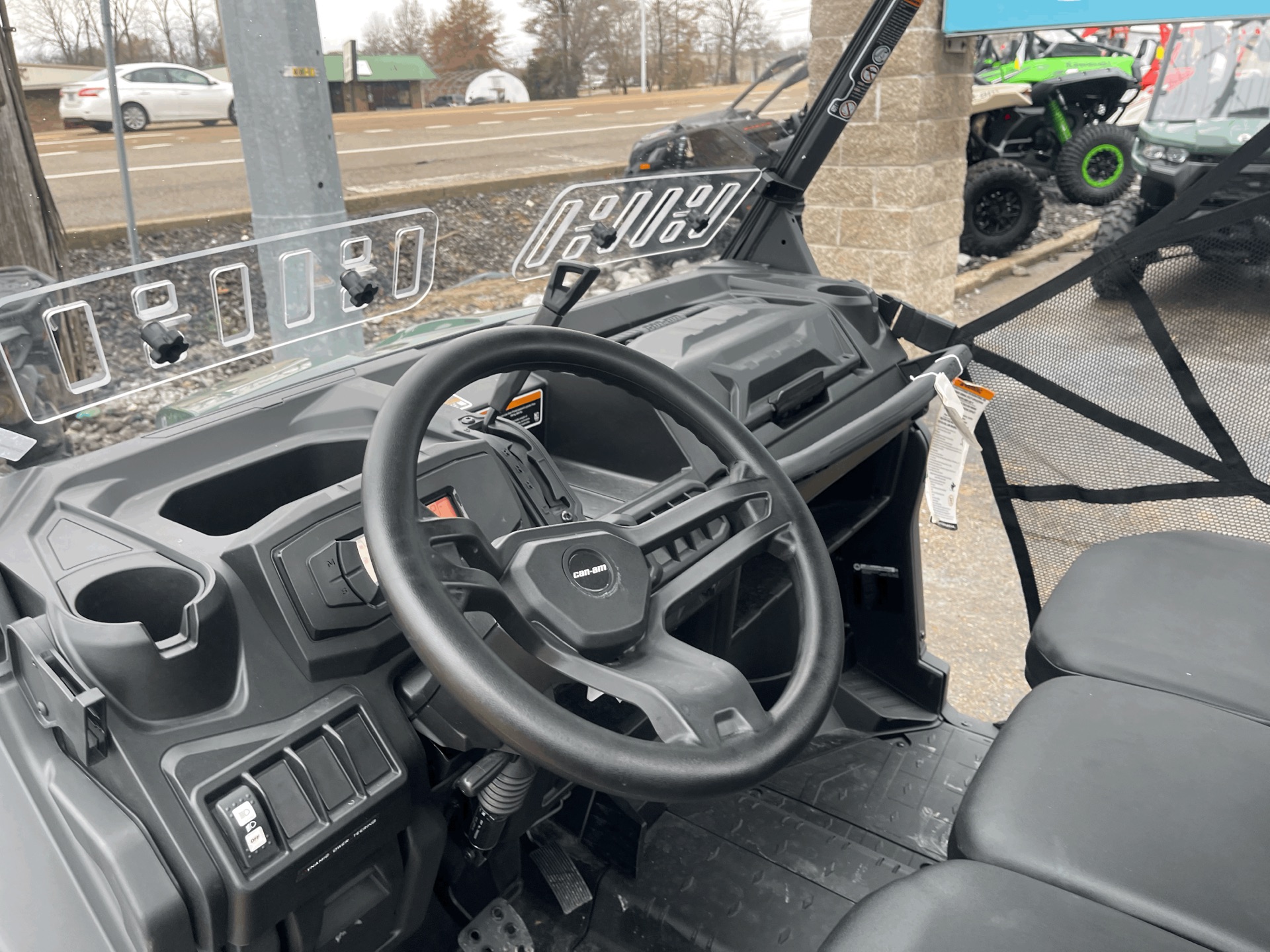 2023 Can-Am Defender 6x6 DPS HD10 in Dyersburg, Tennessee - Photo 12