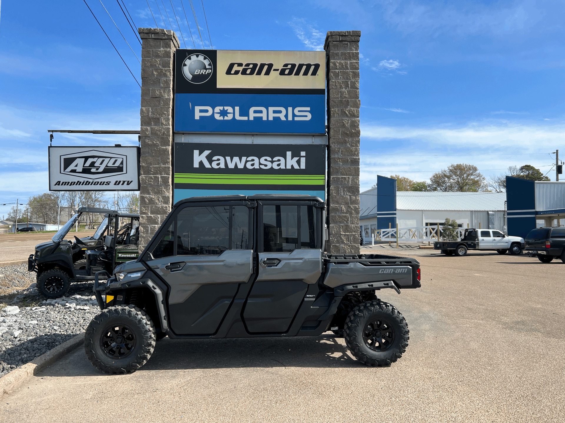 2024 Can-Am Defender MAX Limited in Dyersburg, Tennessee - Photo 1