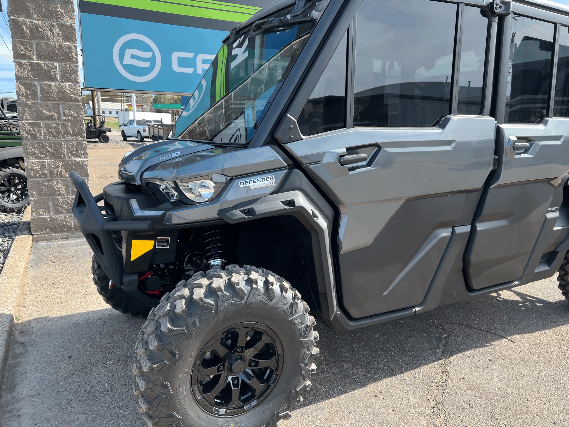 2024 Can-Am Defender MAX Limited in Dyersburg, Tennessee - Photo 4