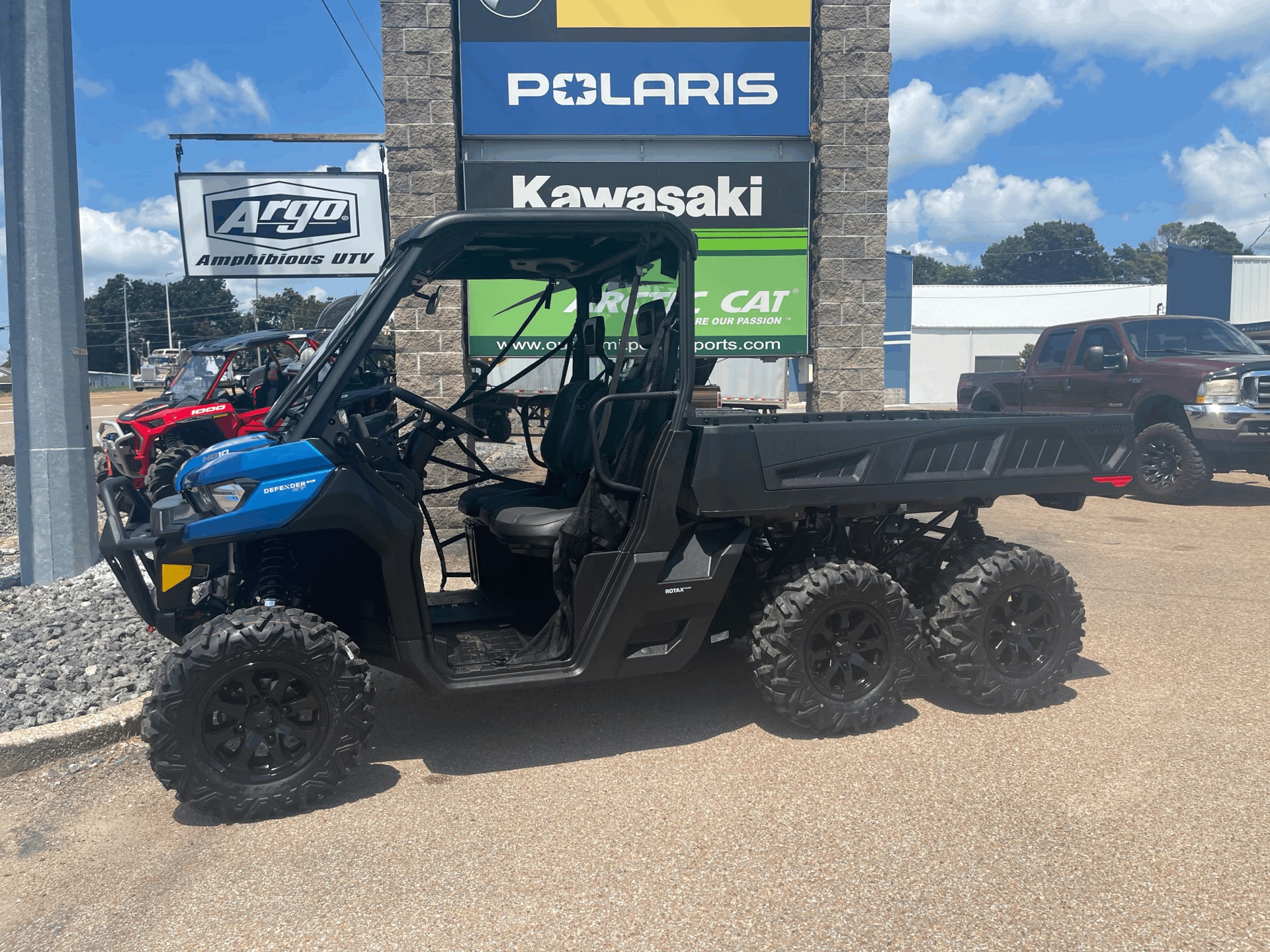 2022 Can-Am Defender 6x6 XT HD10 in Dyersburg, Tennessee - Photo 2