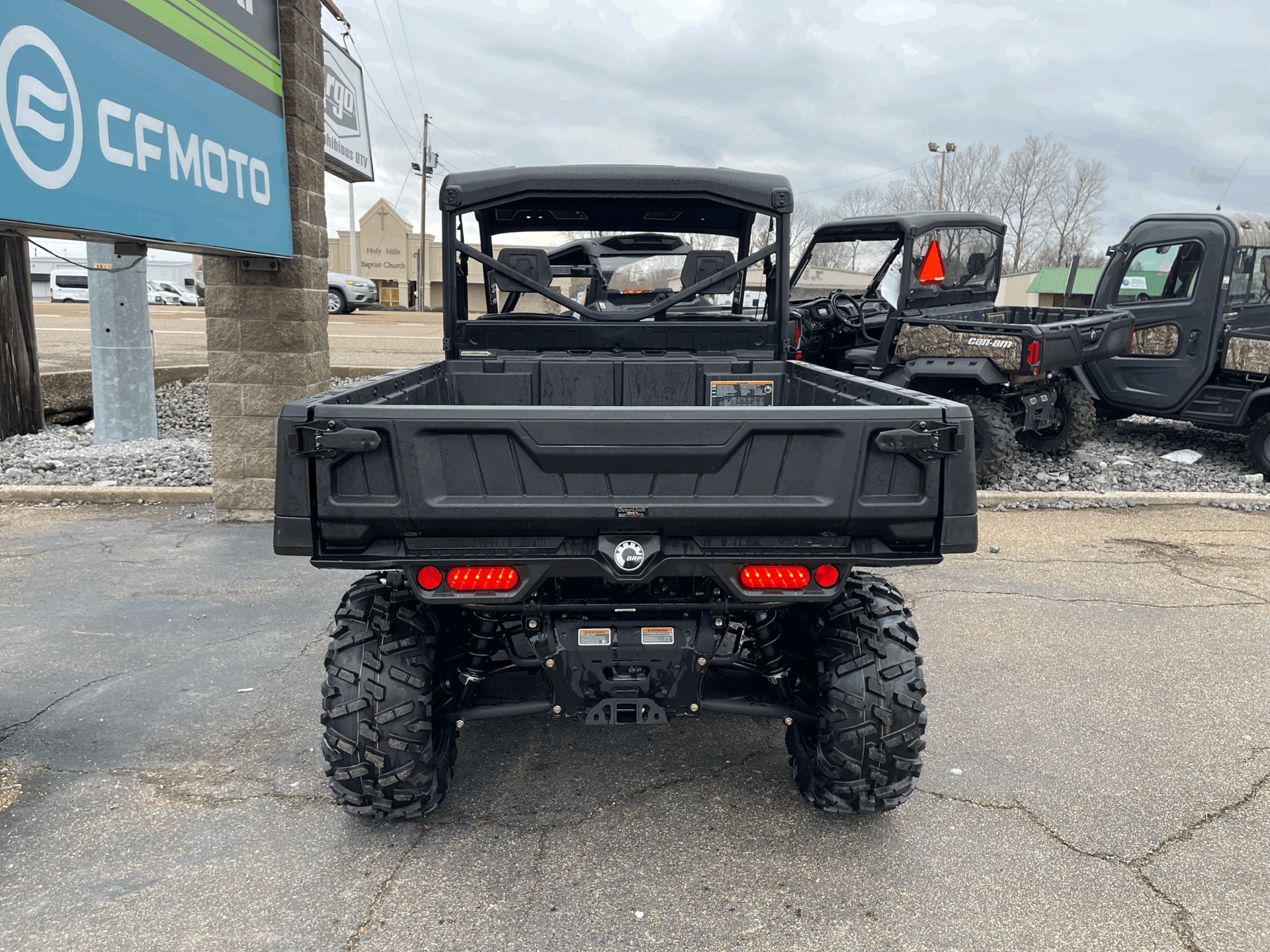 2022 Can-Am Defender 6x6 XT HD10 in Dyersburg, Tennessee - Photo 6