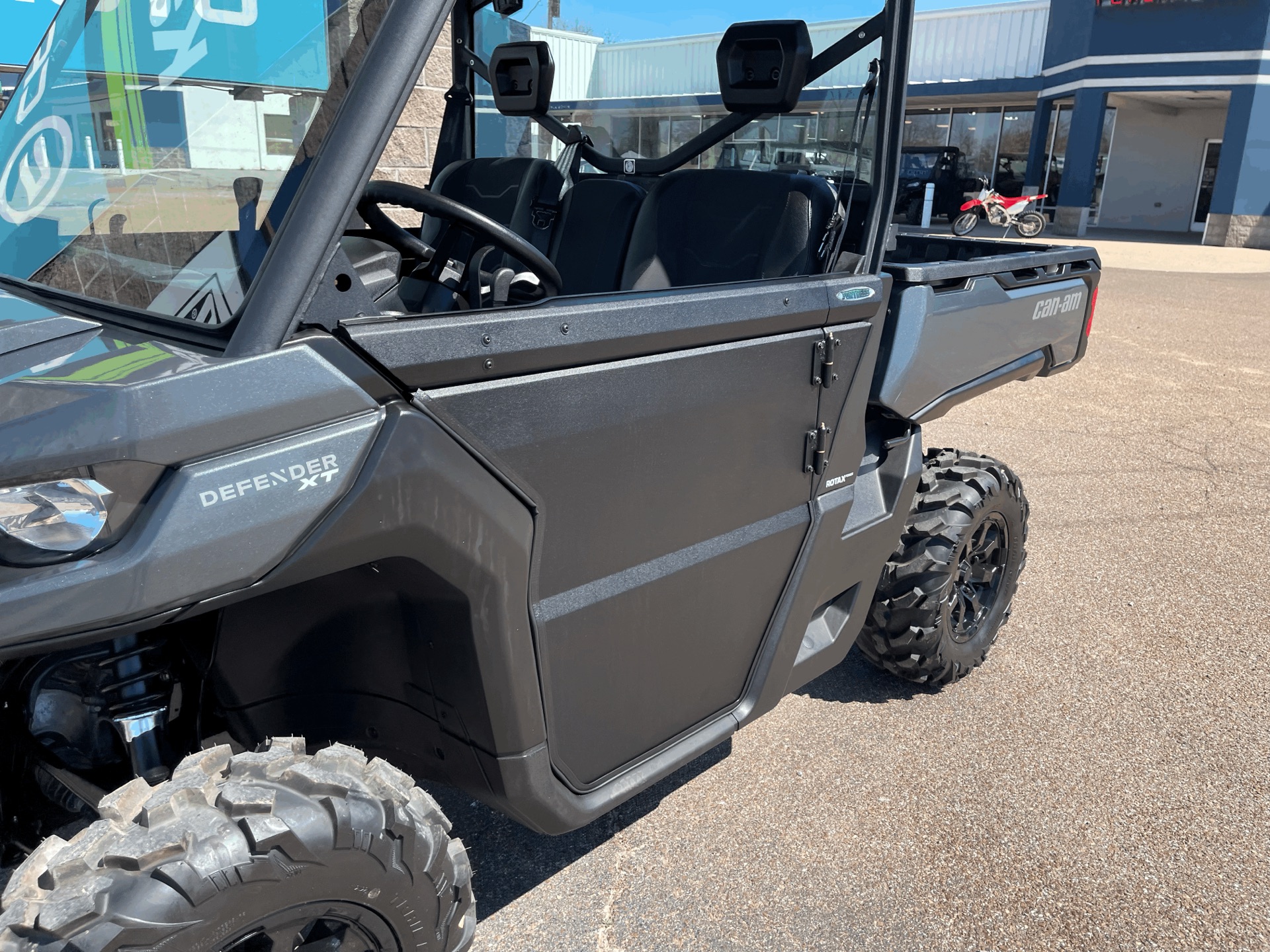 2023 Can-Am Defender XT HD10 in Dyersburg, Tennessee - Photo 4