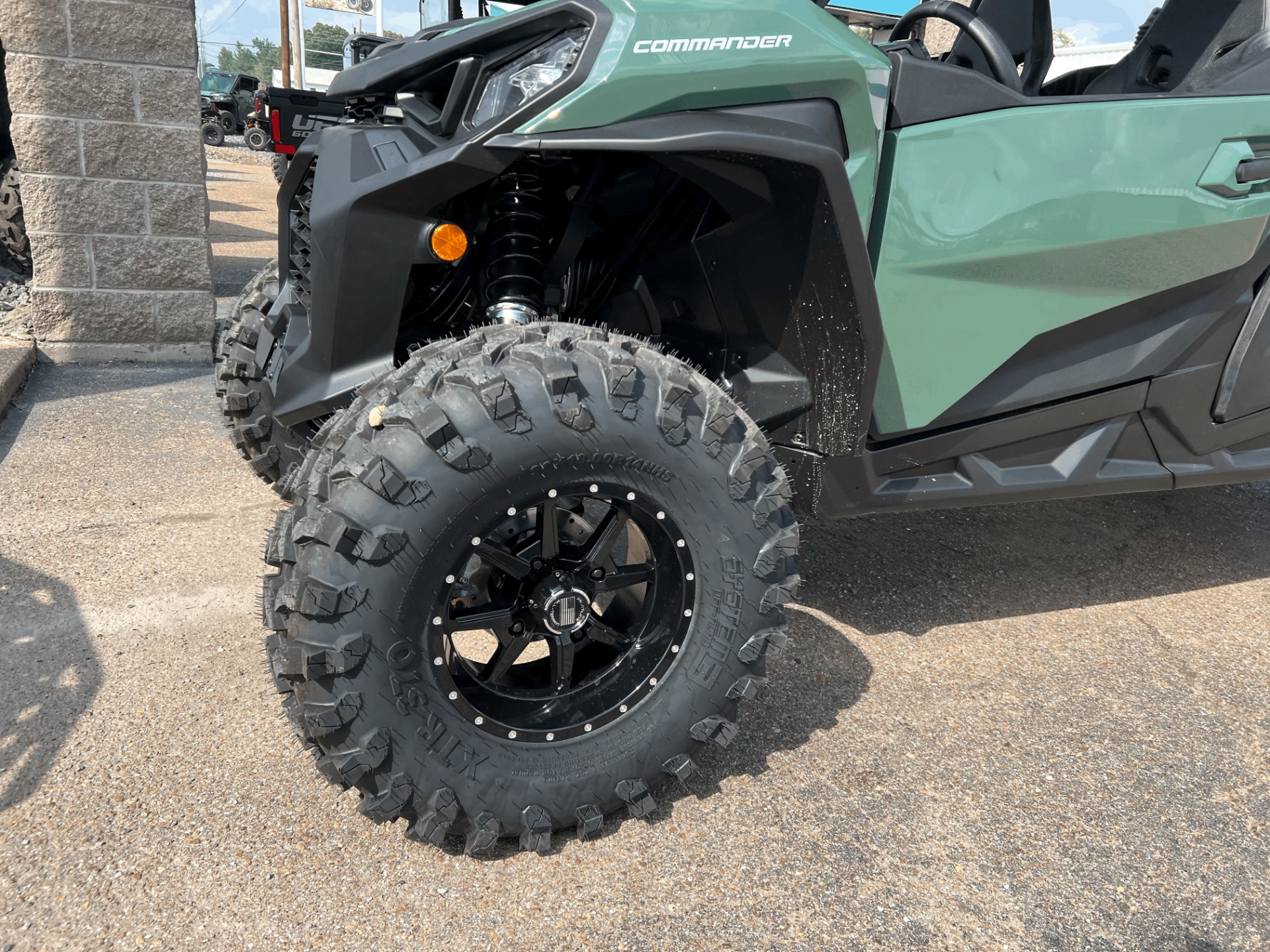 2024 Can-Am Commander MAX DPS 700 in Dyersburg, Tennessee - Photo 4