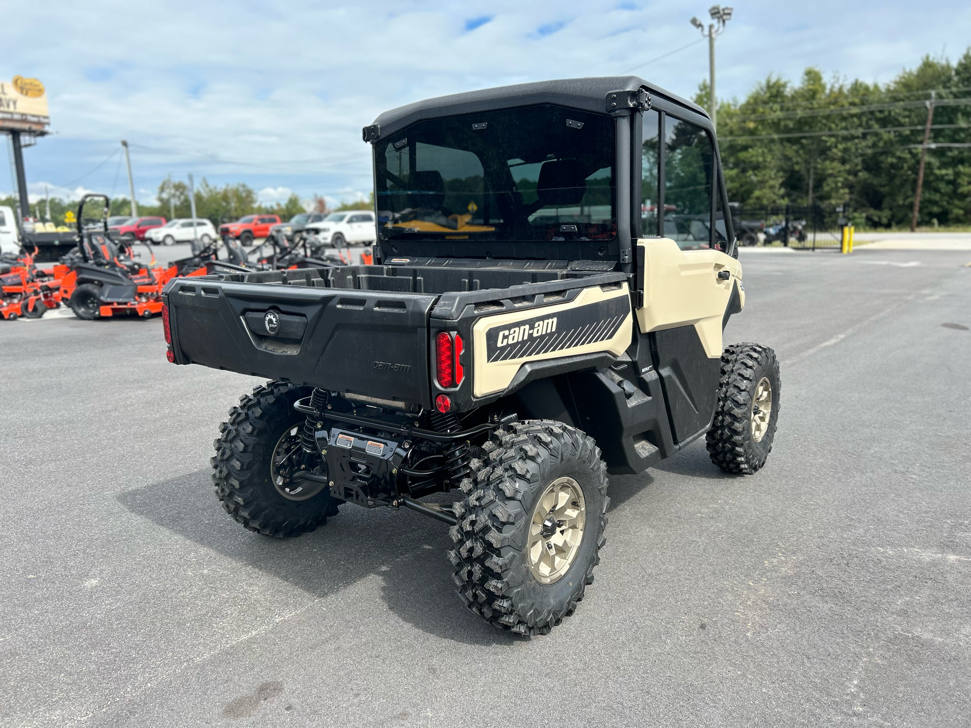 2025 Can-Am Defender Limited in Statesboro, Georgia - Photo 3