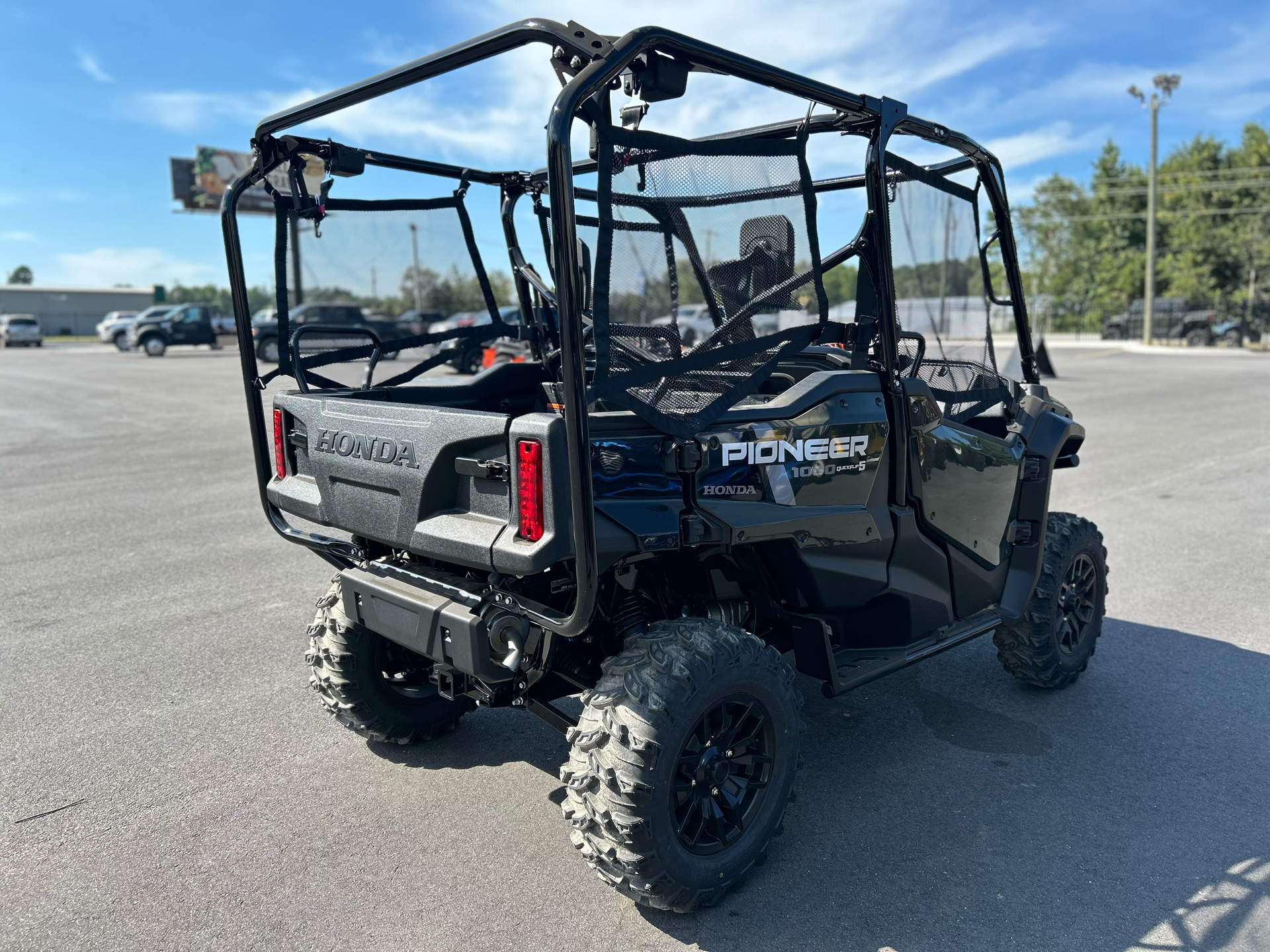 2024 Honda Pioneer 1000-5 Deluxe in Statesboro, Georgia - Photo 4