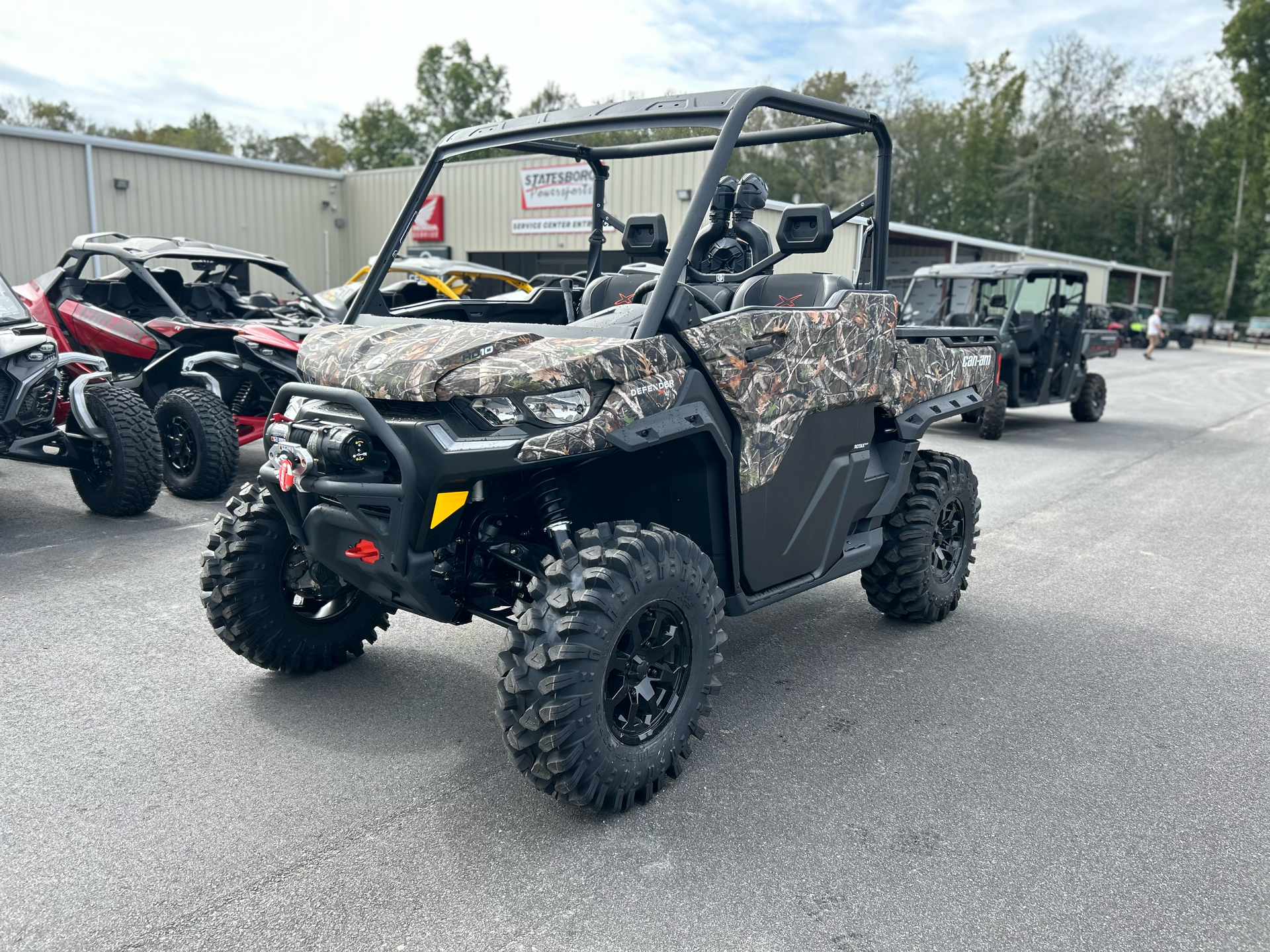 2025 Can-Am Defender X MR With Half-Doors in Statesboro, Georgia - Photo 1