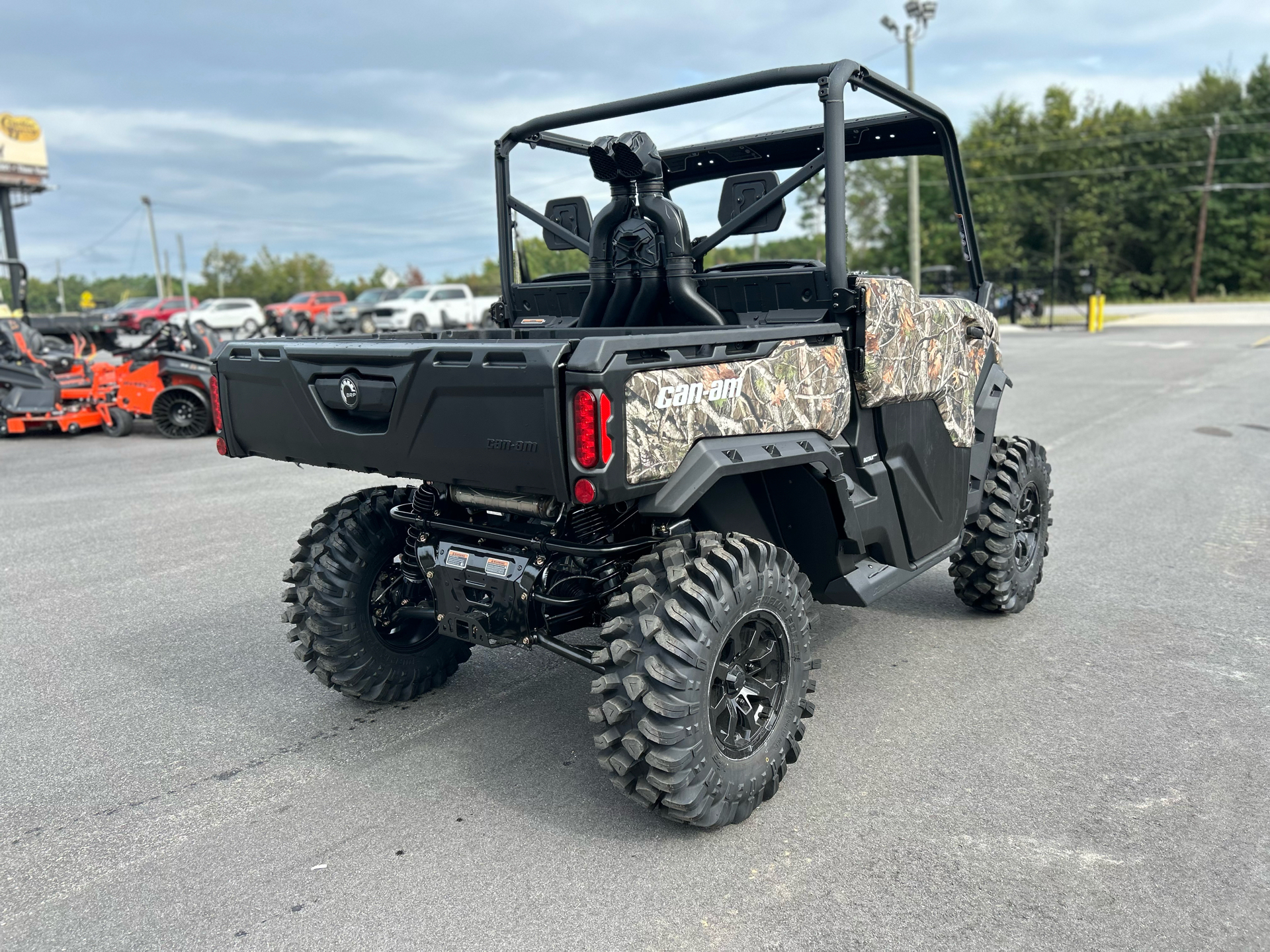 2025 Can-Am Defender X MR With Half-Doors in Statesboro, Georgia - Photo 3