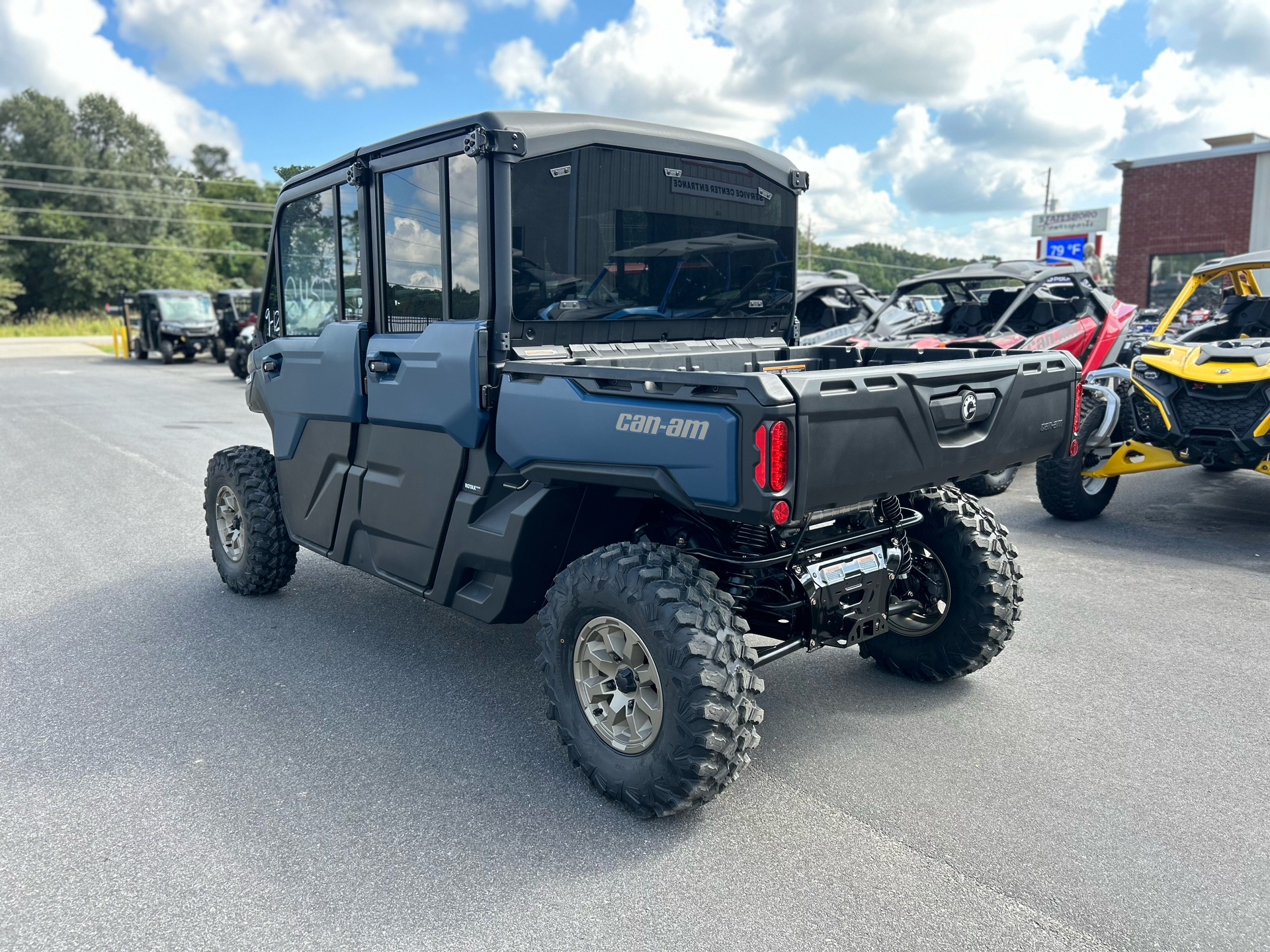 2025 Can-Am Defender MAX Limited in Statesboro, Georgia - Photo 3