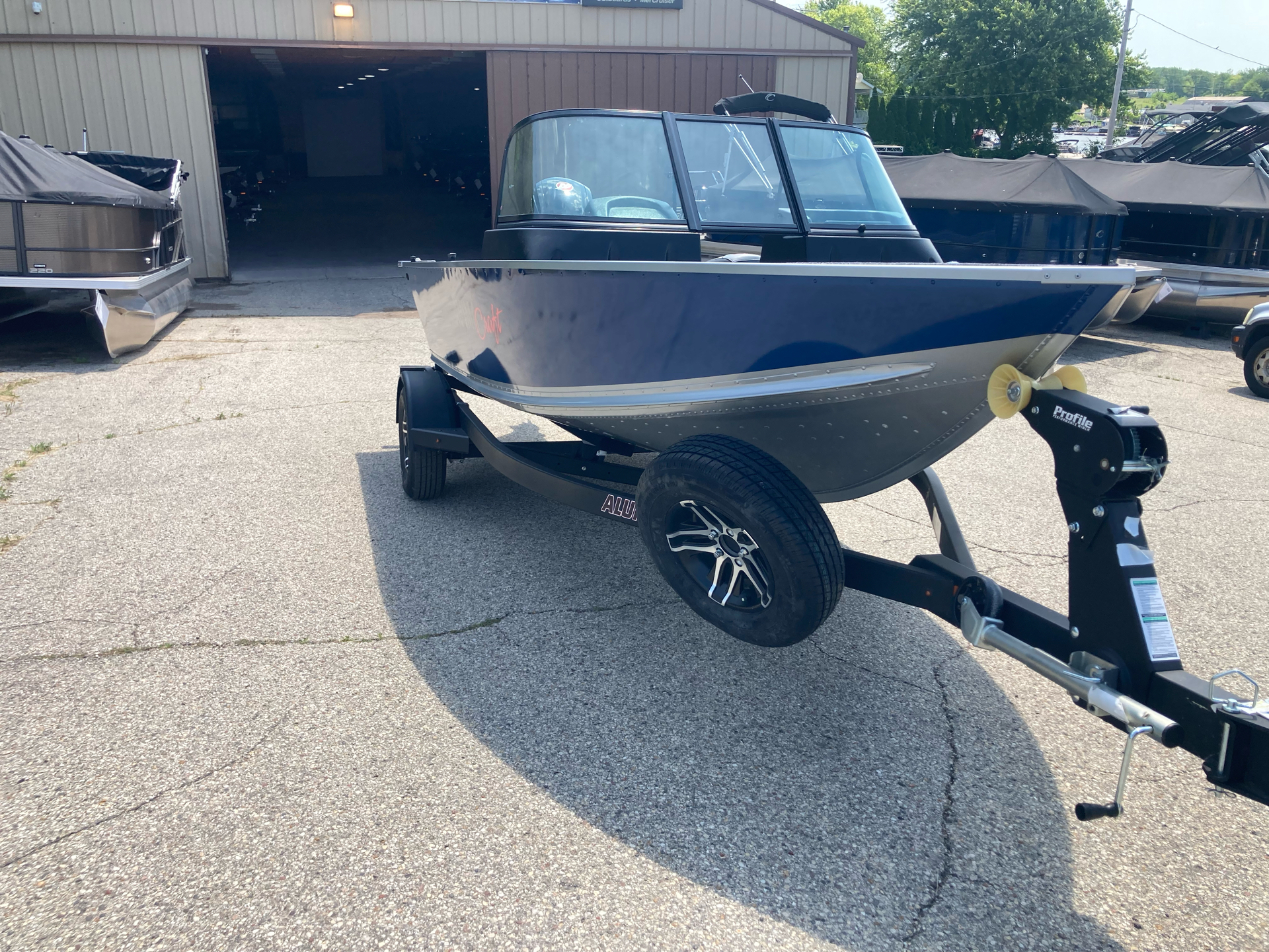 2023 Alumacraft Voyageur 175 Sport in Edgerton, Wisconsin - Photo 3