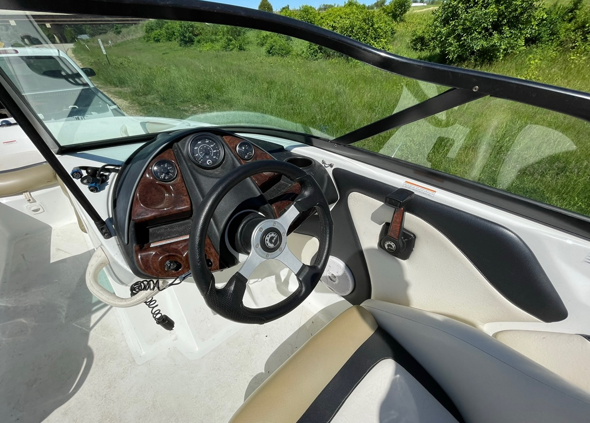 2005 Sea-Doo Sport Boats Utopia 205 in Edgerton, Wisconsin - Photo 12