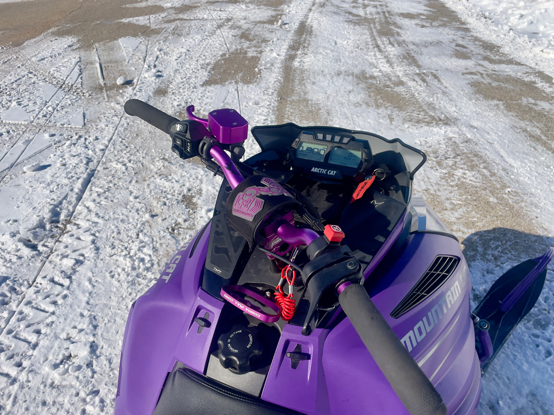 2019 Arctic Cat M 8000 Mountain Cat ES 153 in Edgerton, Wisconsin - Photo 5