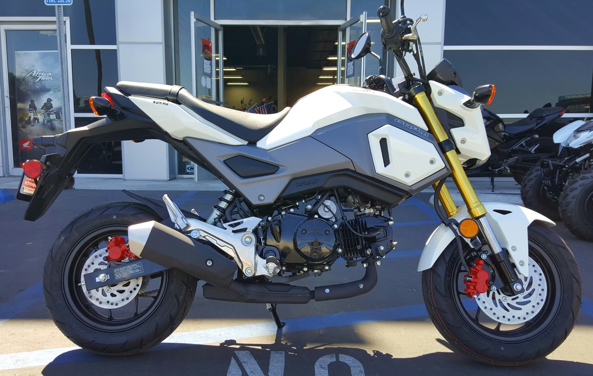 Honda Grom электромотоцикл