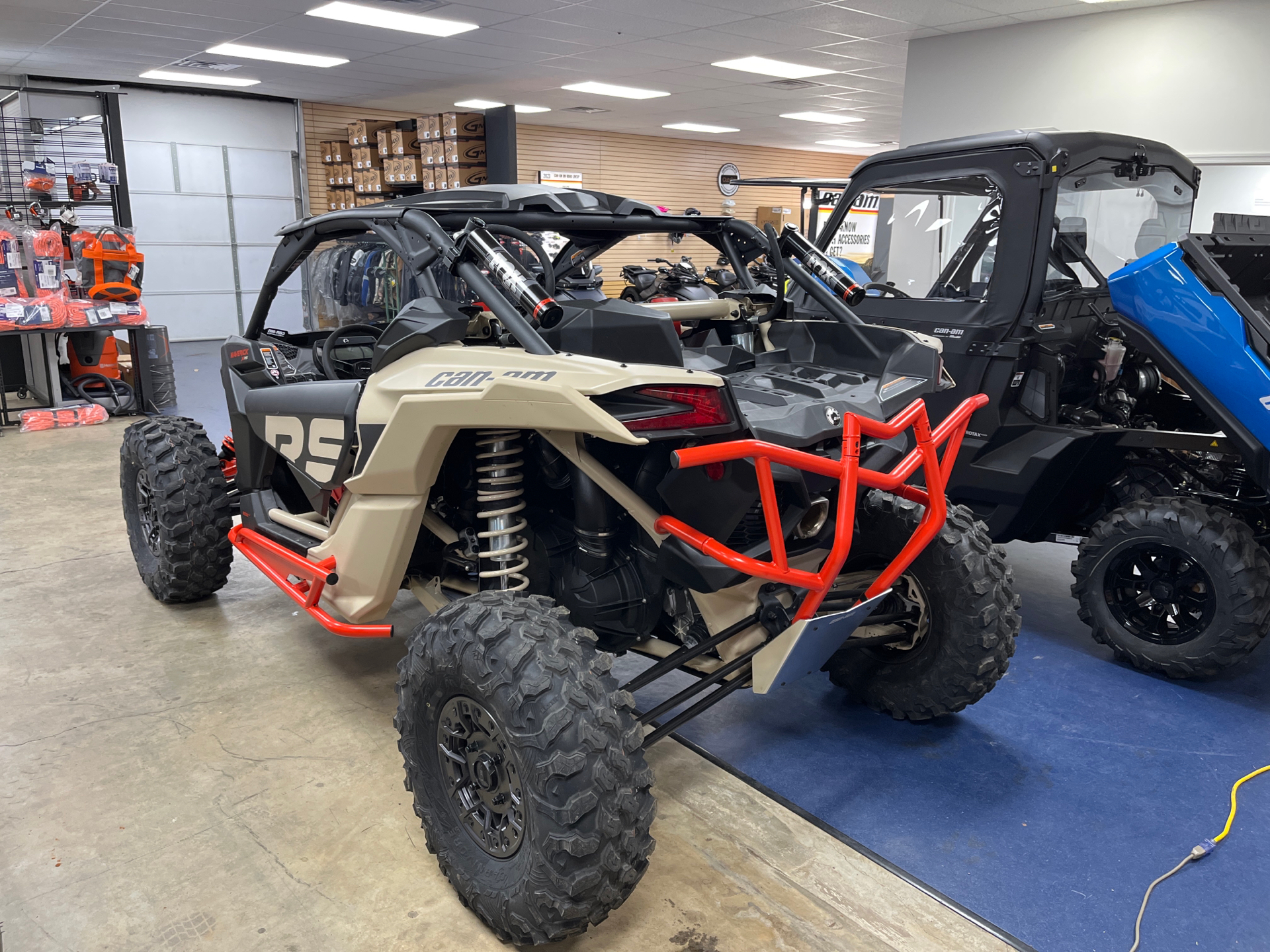 2023 Can-Am Maverick X3 X RS Turbo RR with Smart-Shox 72 in Ruckersville, Virginia - Photo 3