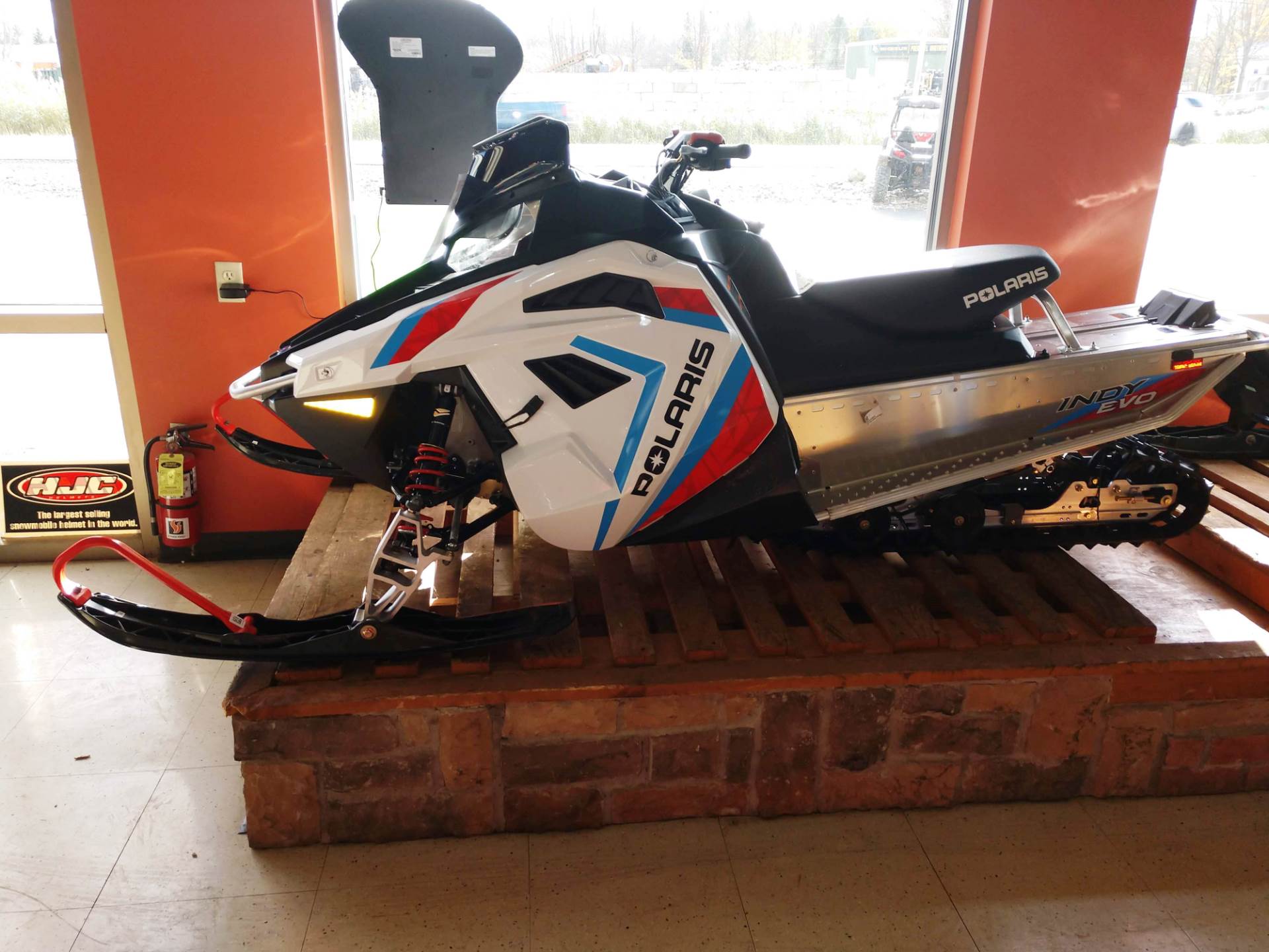 New Polaris 550 Indy Evo 121 Snowmobiles In Hamburg Ny Stock Number Sno668