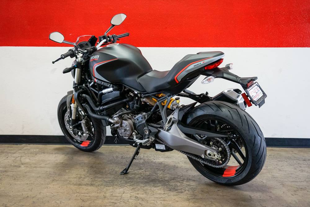 ducati monster 821 stealth