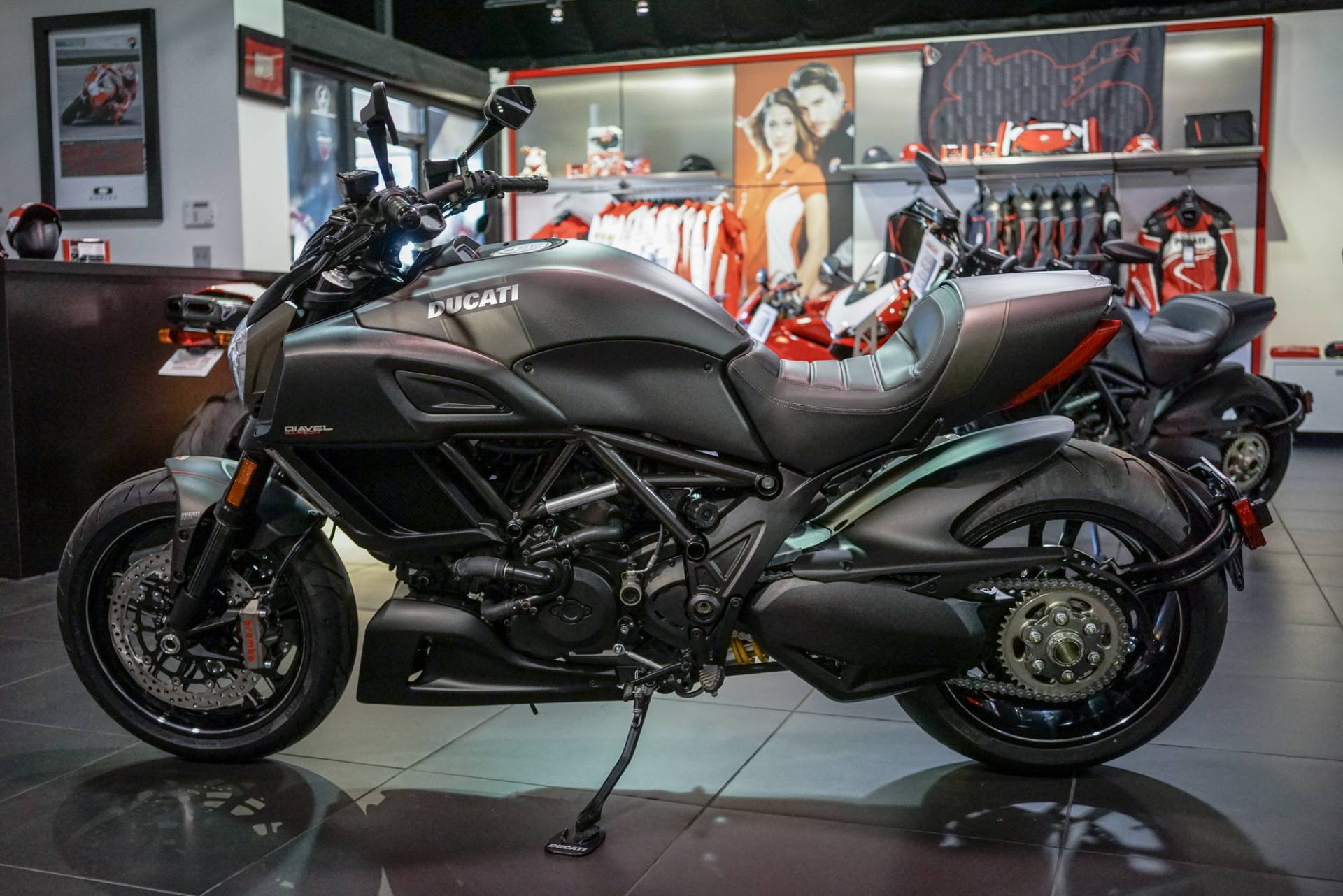 Ducati Diavel Carbon 2013