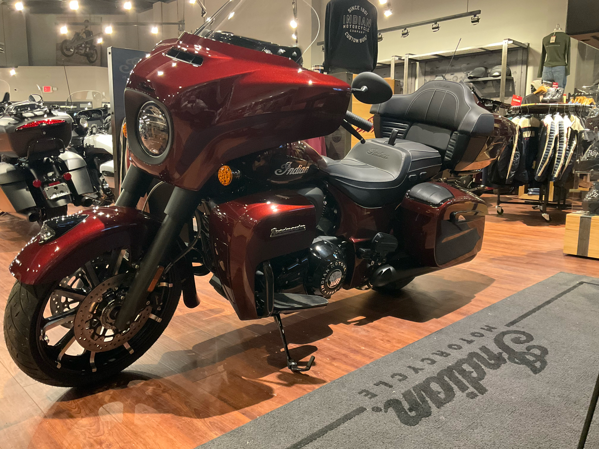 2024 Indian Motorcycle Roadmaster® Dark Horse® with PowerBand Audio Package in Elkhart, Indiana - Photo 2