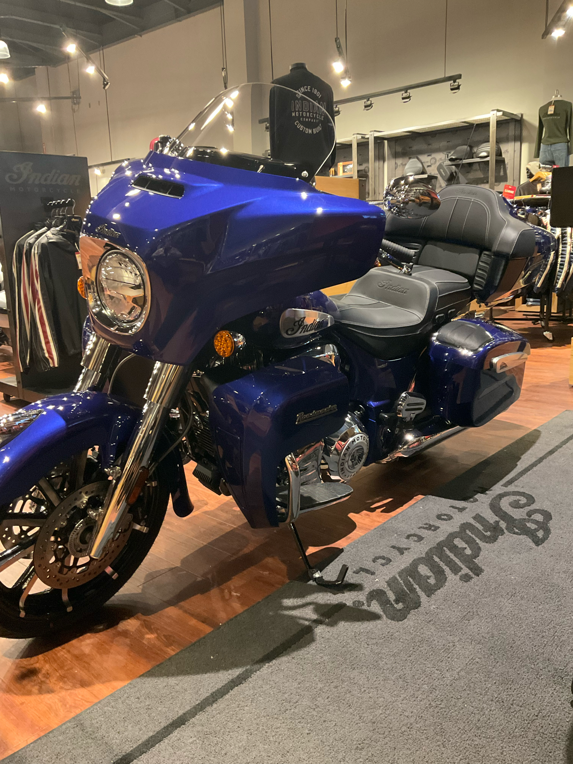 2024 Indian Motorcycle Roadmaster® Limited with PowerBand Audio Package in Elkhart, Indiana - Photo 2