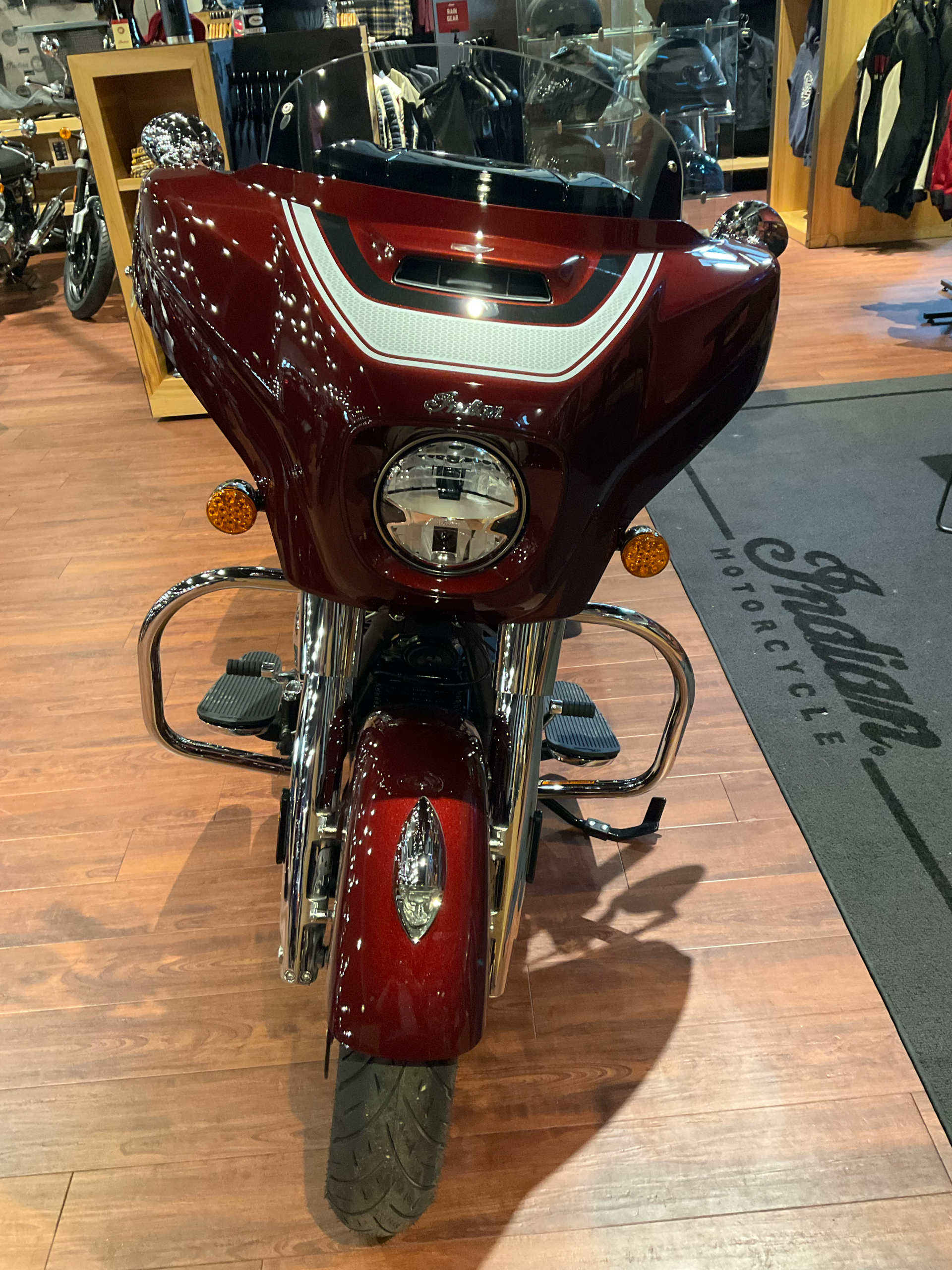 2024 Indian Motorcycle Chieftain® Limited with PowerBand Audio Package in Elkhart, Indiana - Photo 3