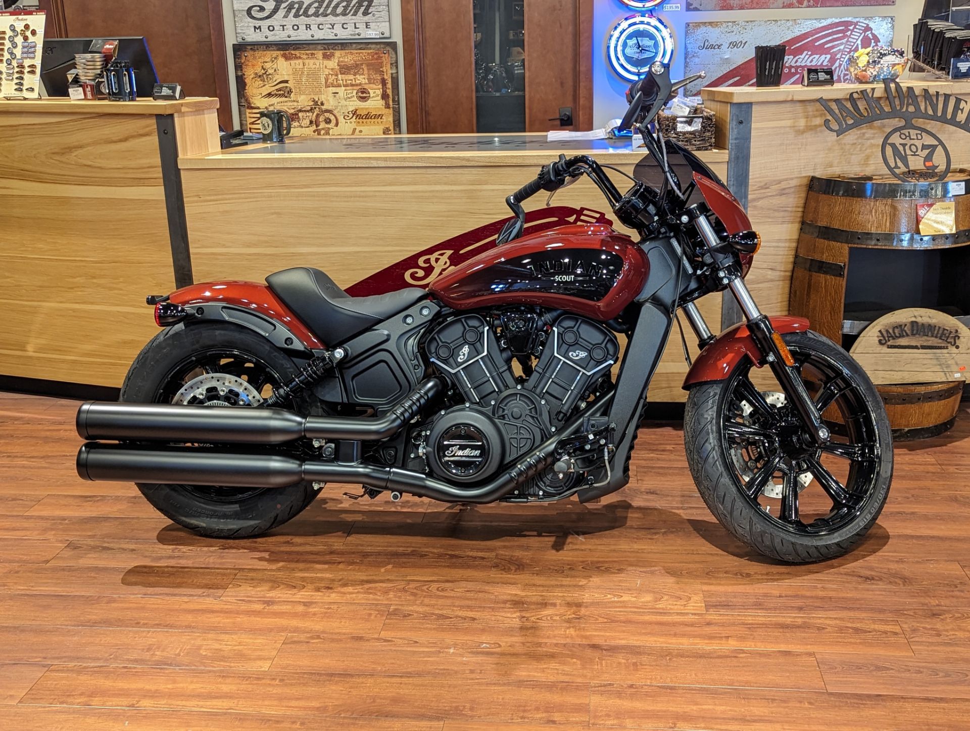 2023 Indian Motorcycle Scout® Rogue ABS Icon in Elkhart, Indiana - Photo 1