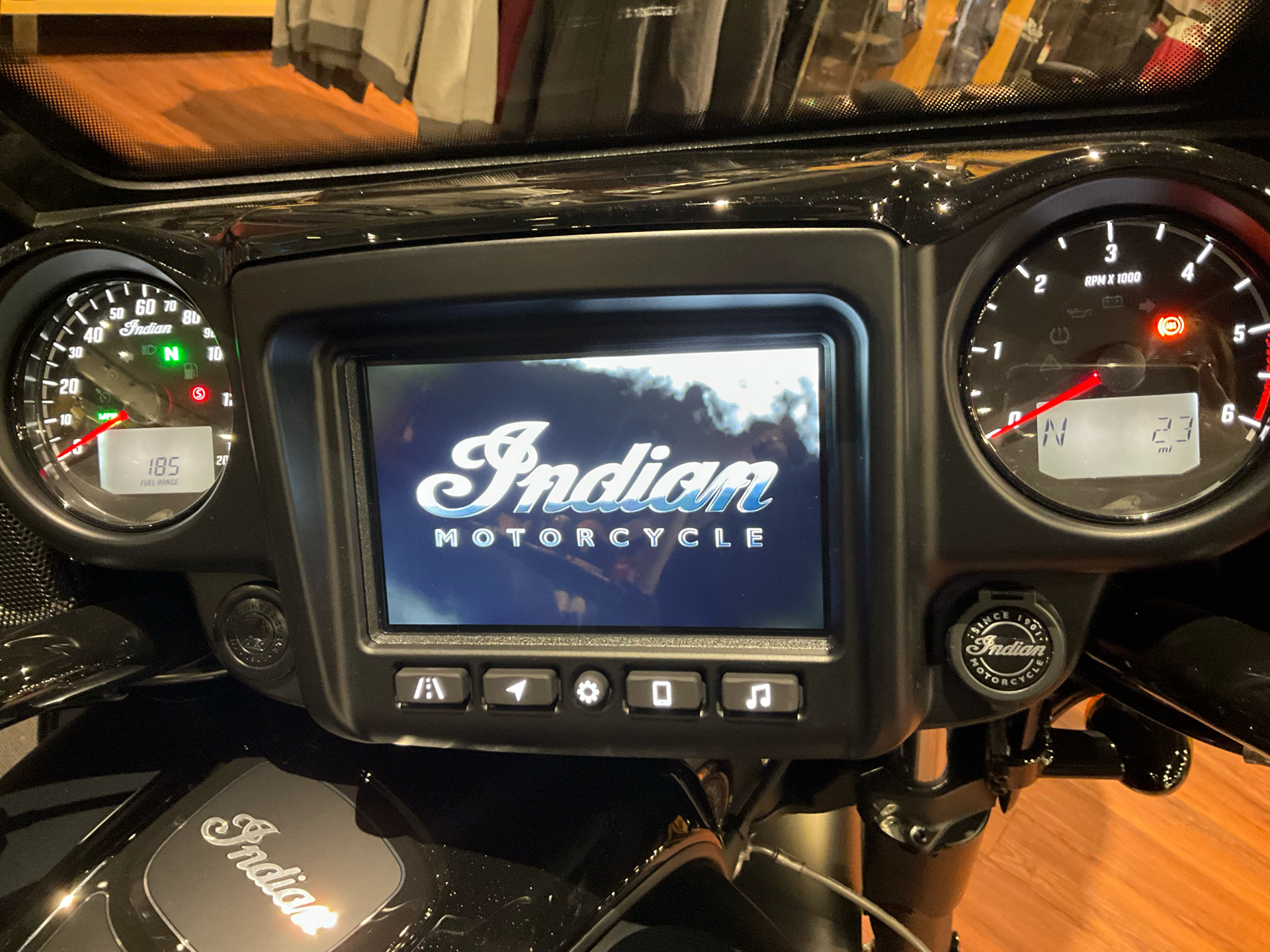 2024 Indian Motorcycle Roadmaster® Dark Horse® in Elkhart, Indiana - Photo 5