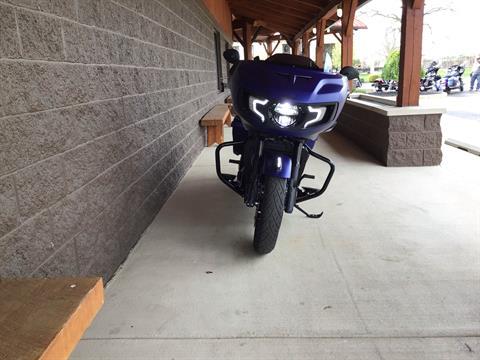 2024 Indian Motorcycle Challenger® Dark Horse® with PowerBand Audio Package in Elkhart, Indiana - Photo 5