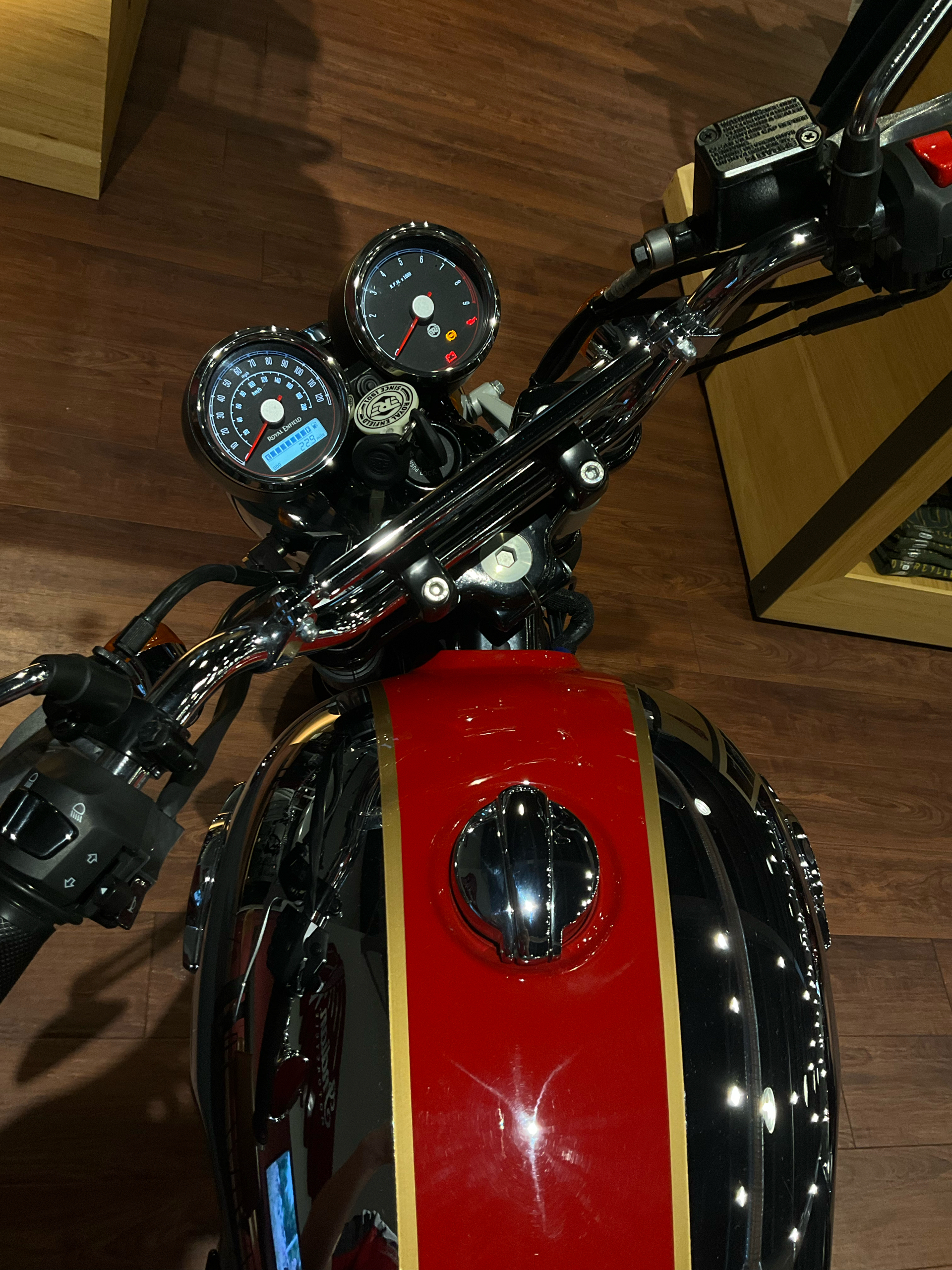 2023 Royal Enfield INT650 in Elkhart, Indiana - Photo 5