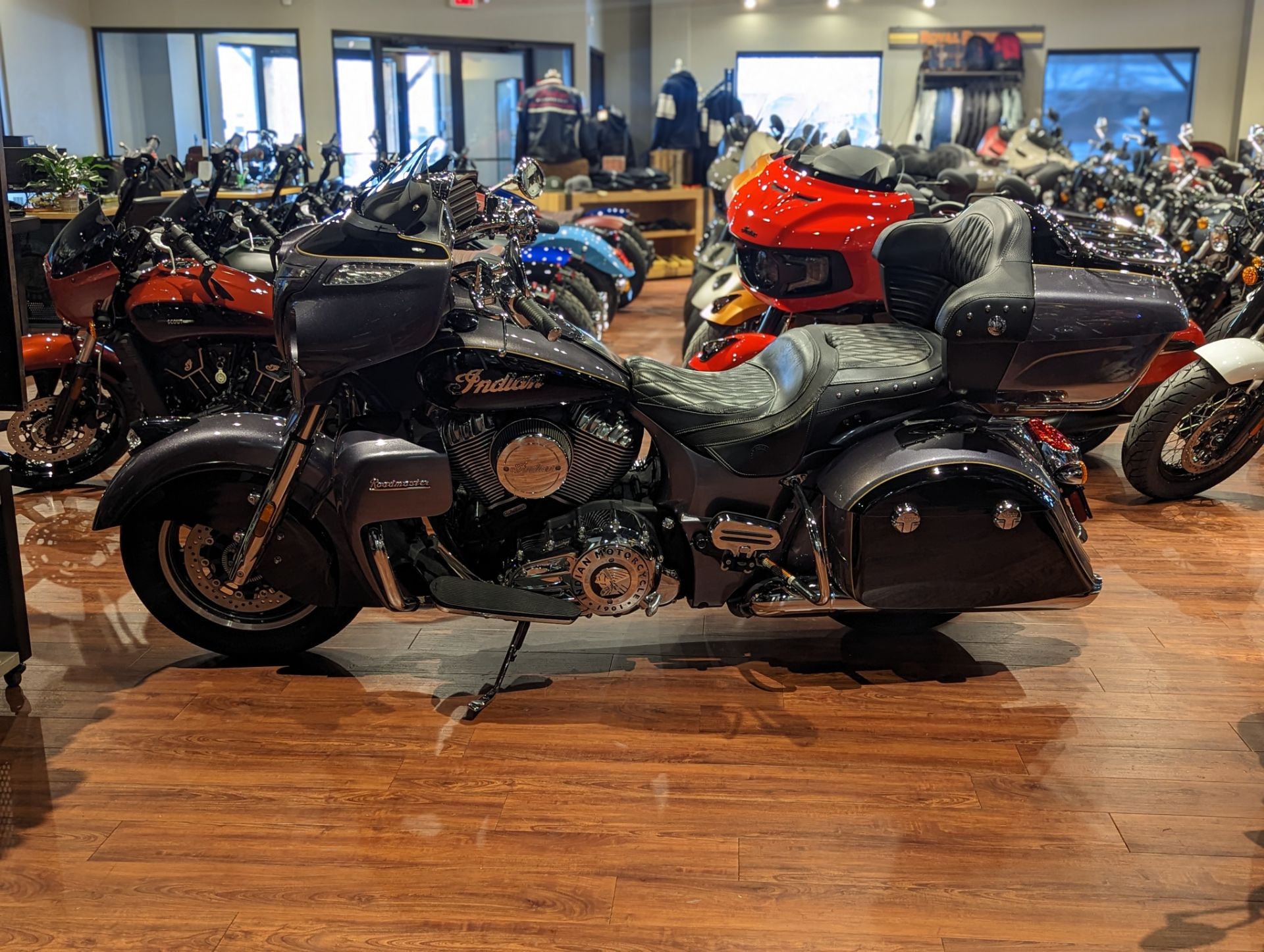 2016 Indian Motorcycle Roadmaster® in Elkhart, Indiana - Photo 2