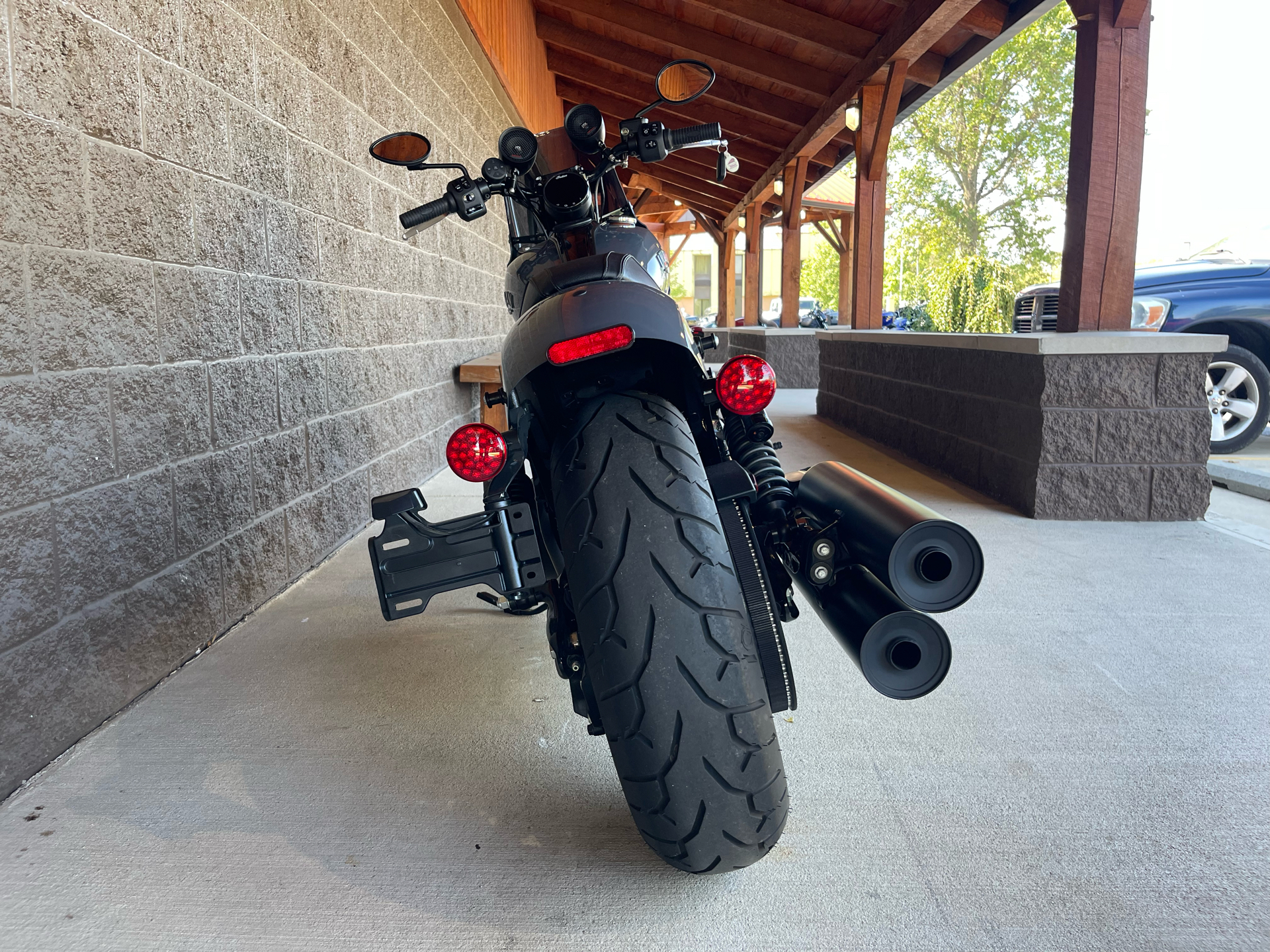 2023 Indian Motorcycle Sport Chief Dark Horse® in Elkhart, Indiana - Photo 5